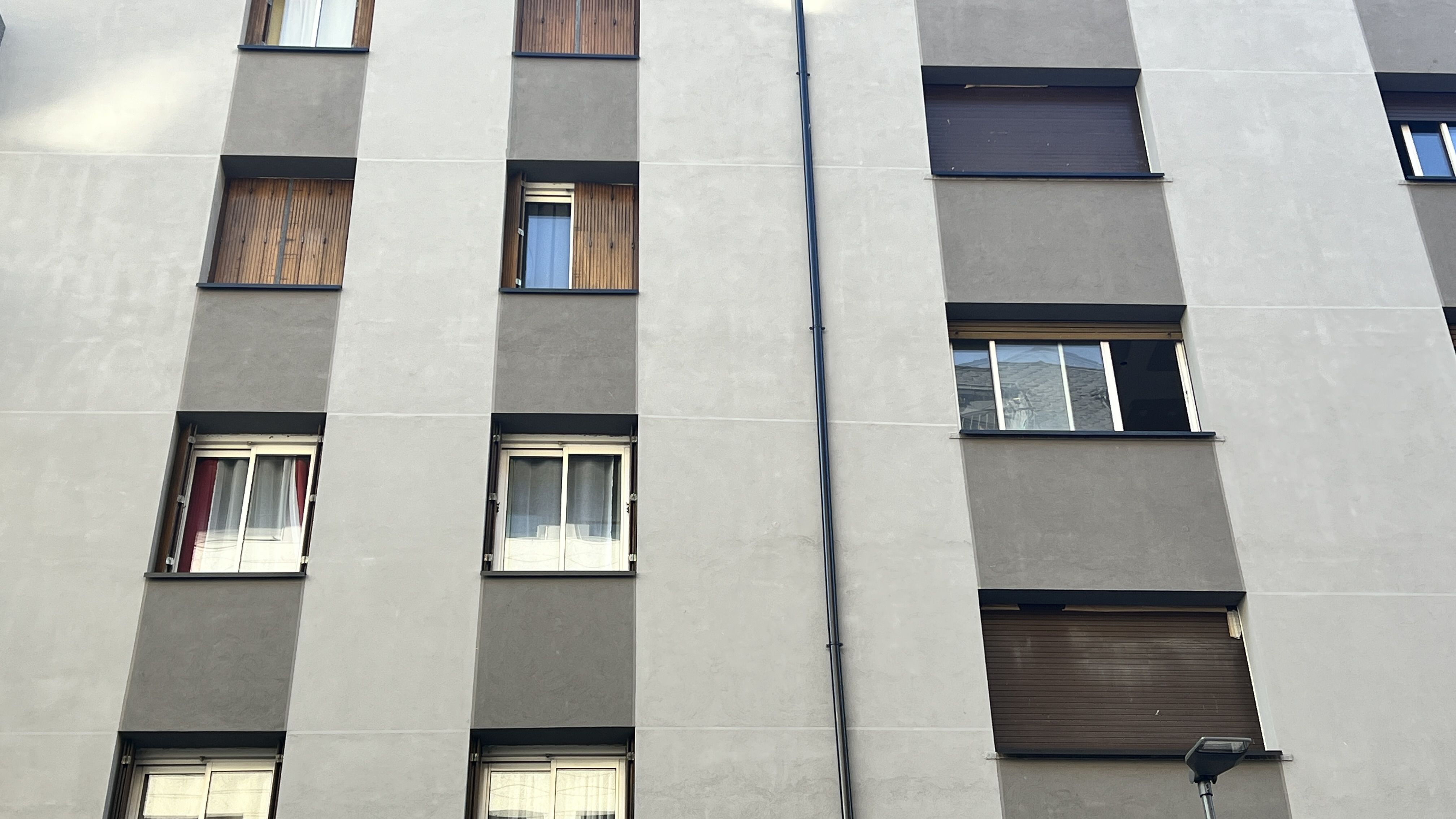 Imatge parcial dels edificis de l'avinguda Mitjavila.