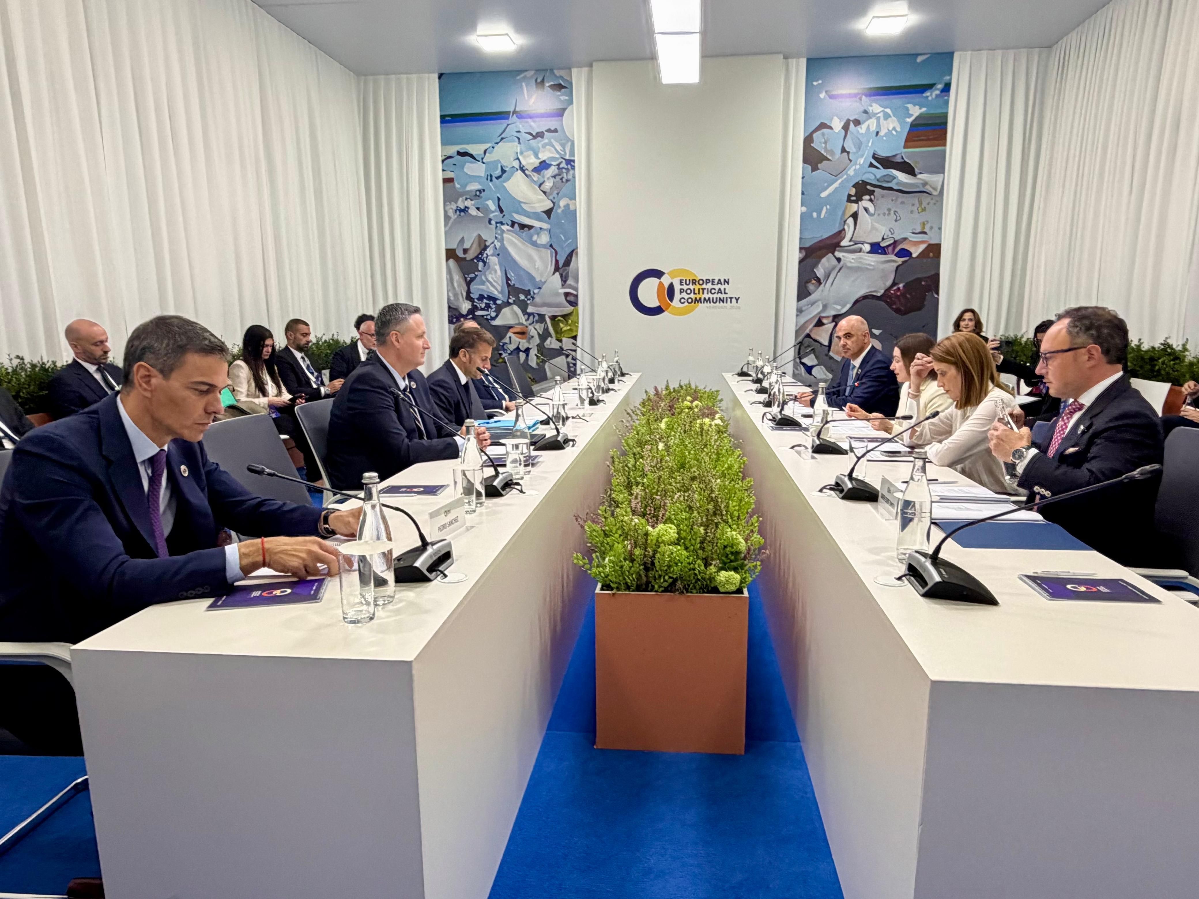 20260504 8a Cimera Política Europea   Taula de debat 'Resiliència democràtica i amenaces híbrides'