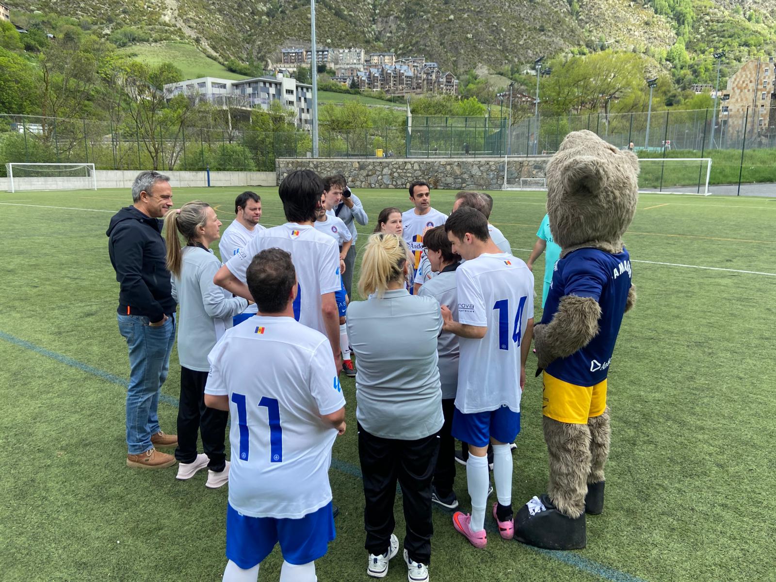Xerrada tàctica de l'FC Andorra. Xerrada tàctica de l'FC Andorra.