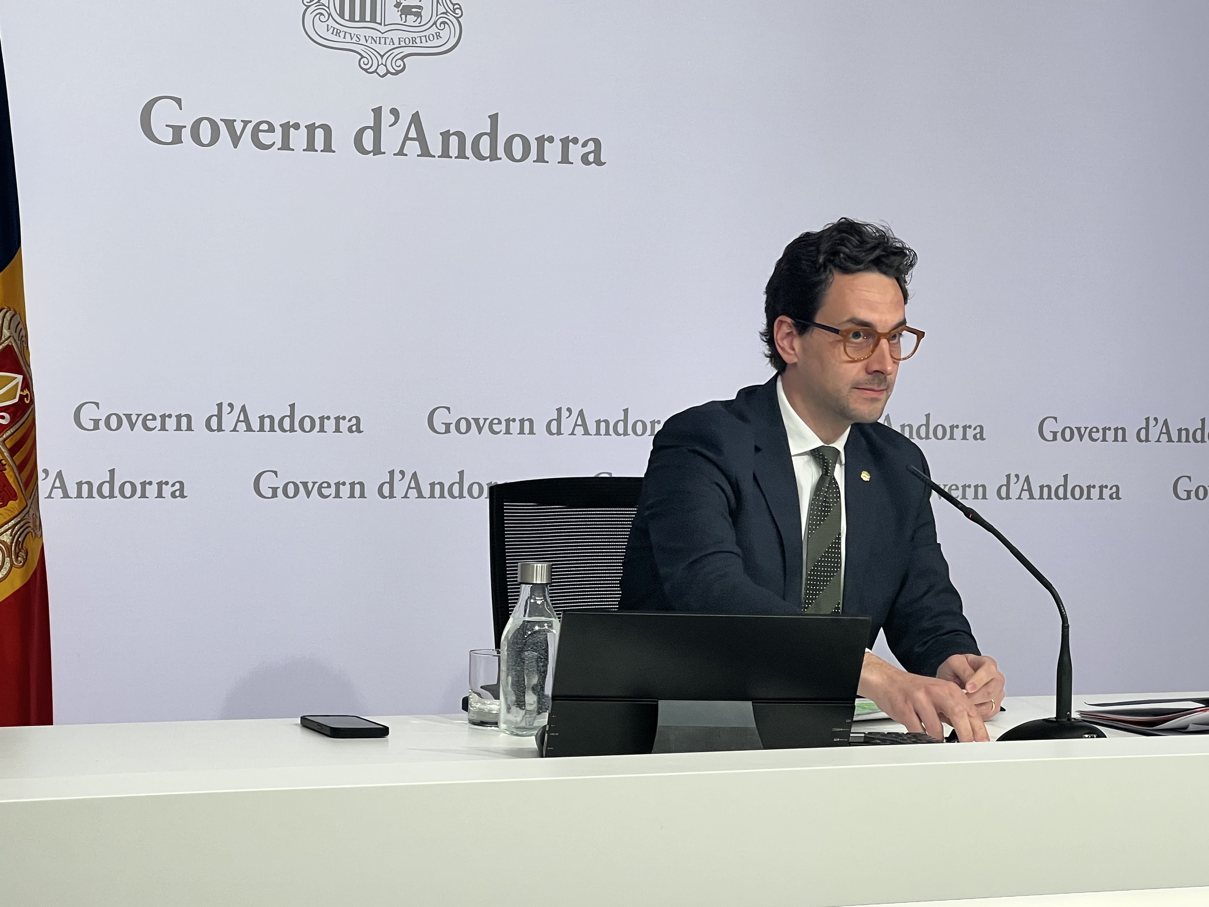 El ministre Guillem Casal en roda de premsa.