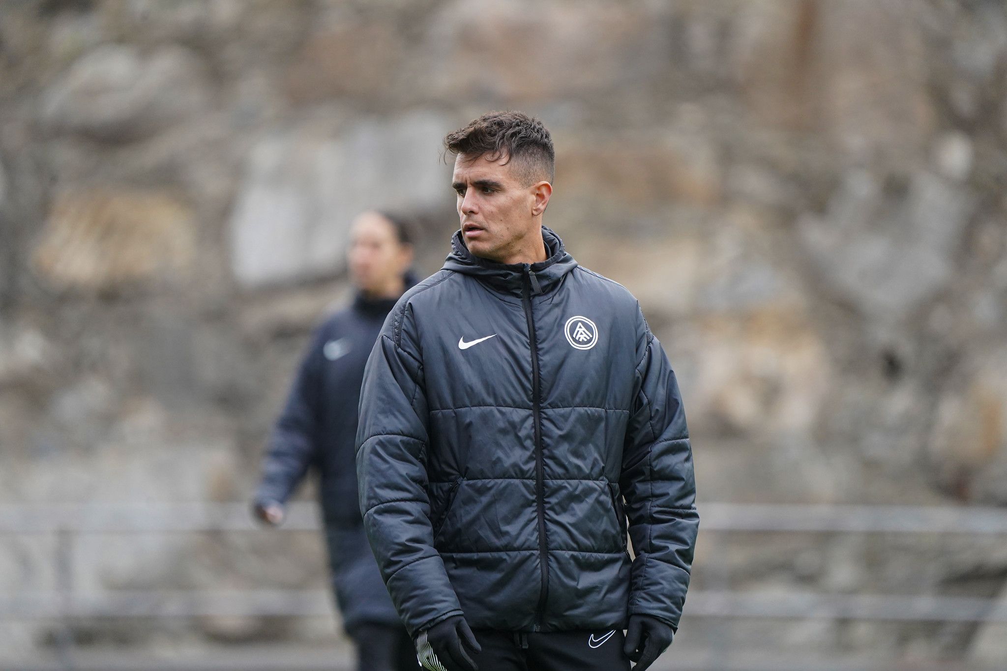 El tècnic de l'FC Andorra, Carles Manso, dirigint l'equip entre setmana. 