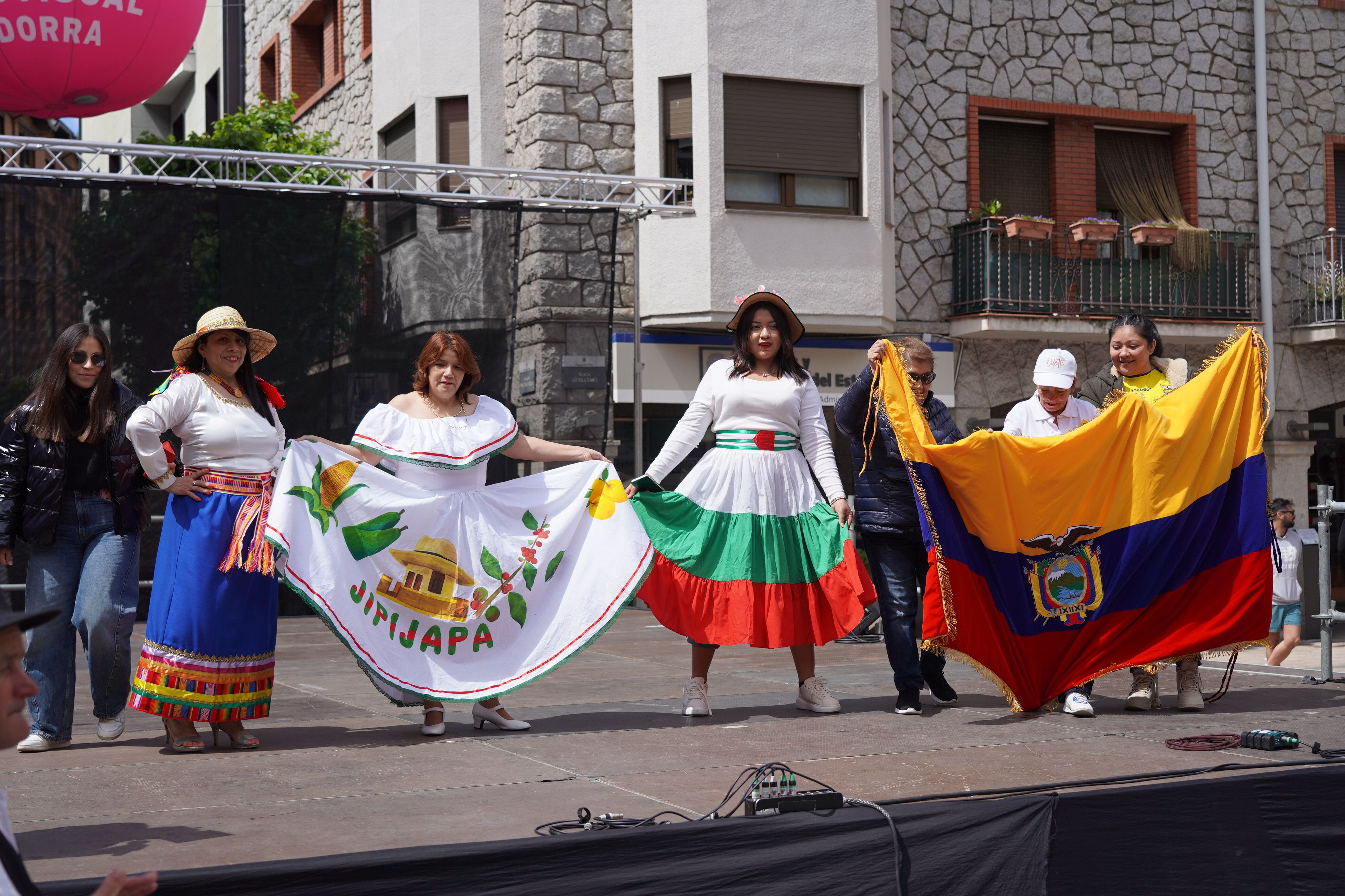 Equador ha estat el país que tanca la cercavila. 