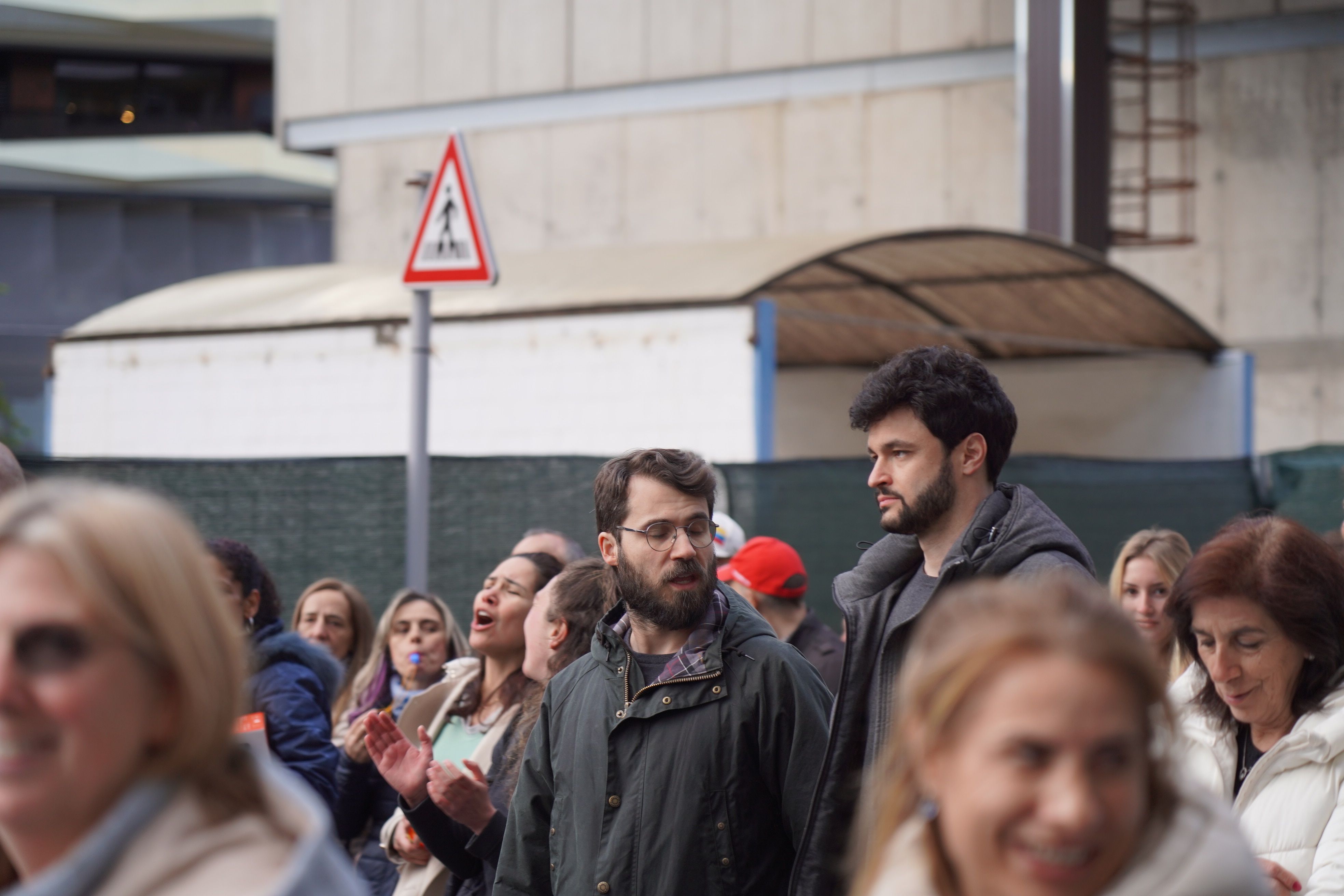 Cerni Escalé i Joao de Melo, durant la manifestació.