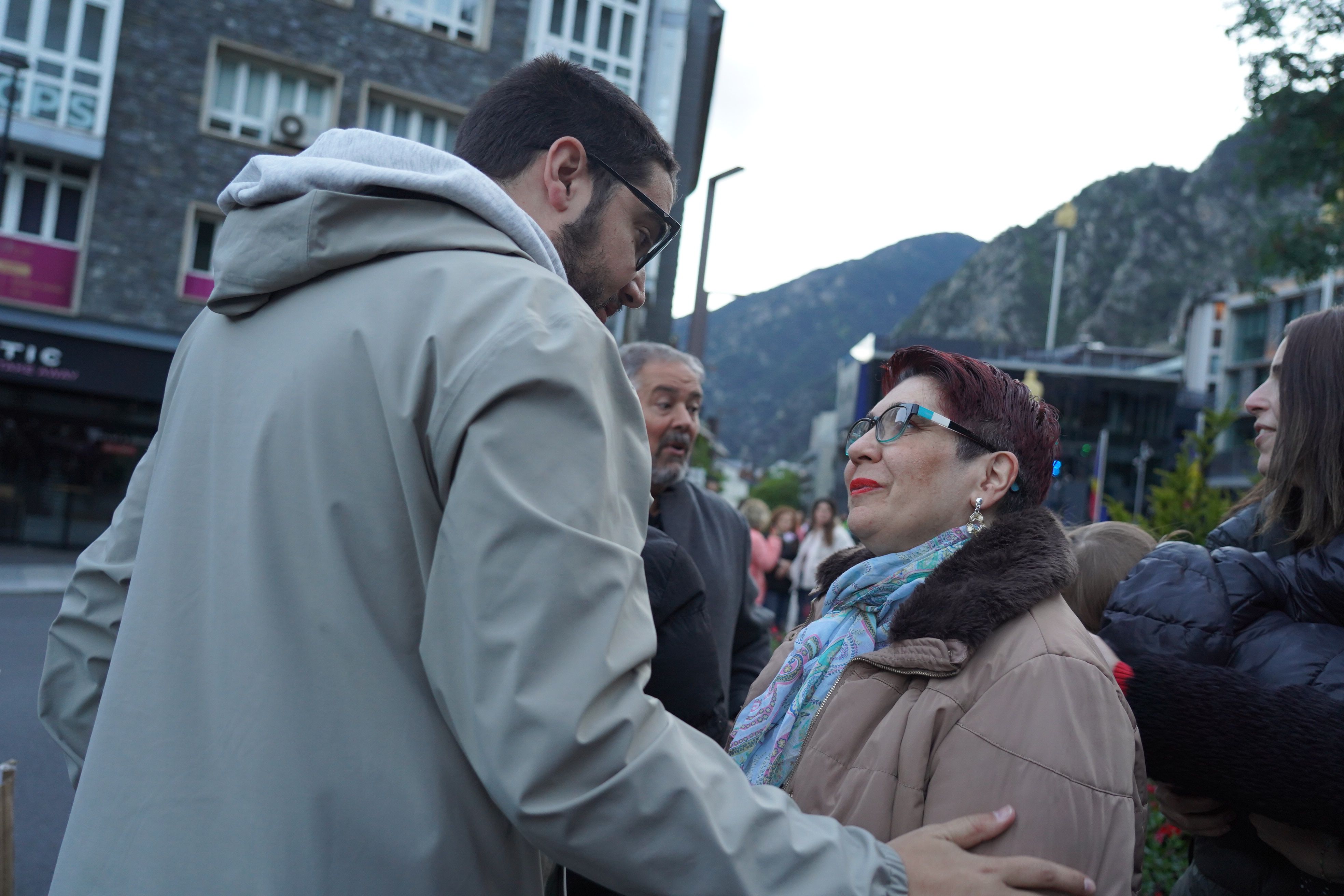 Pere Baró parlant amb Bonache.