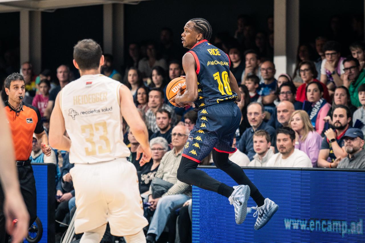 Rice, en una acció del duel contra el Burgos.
