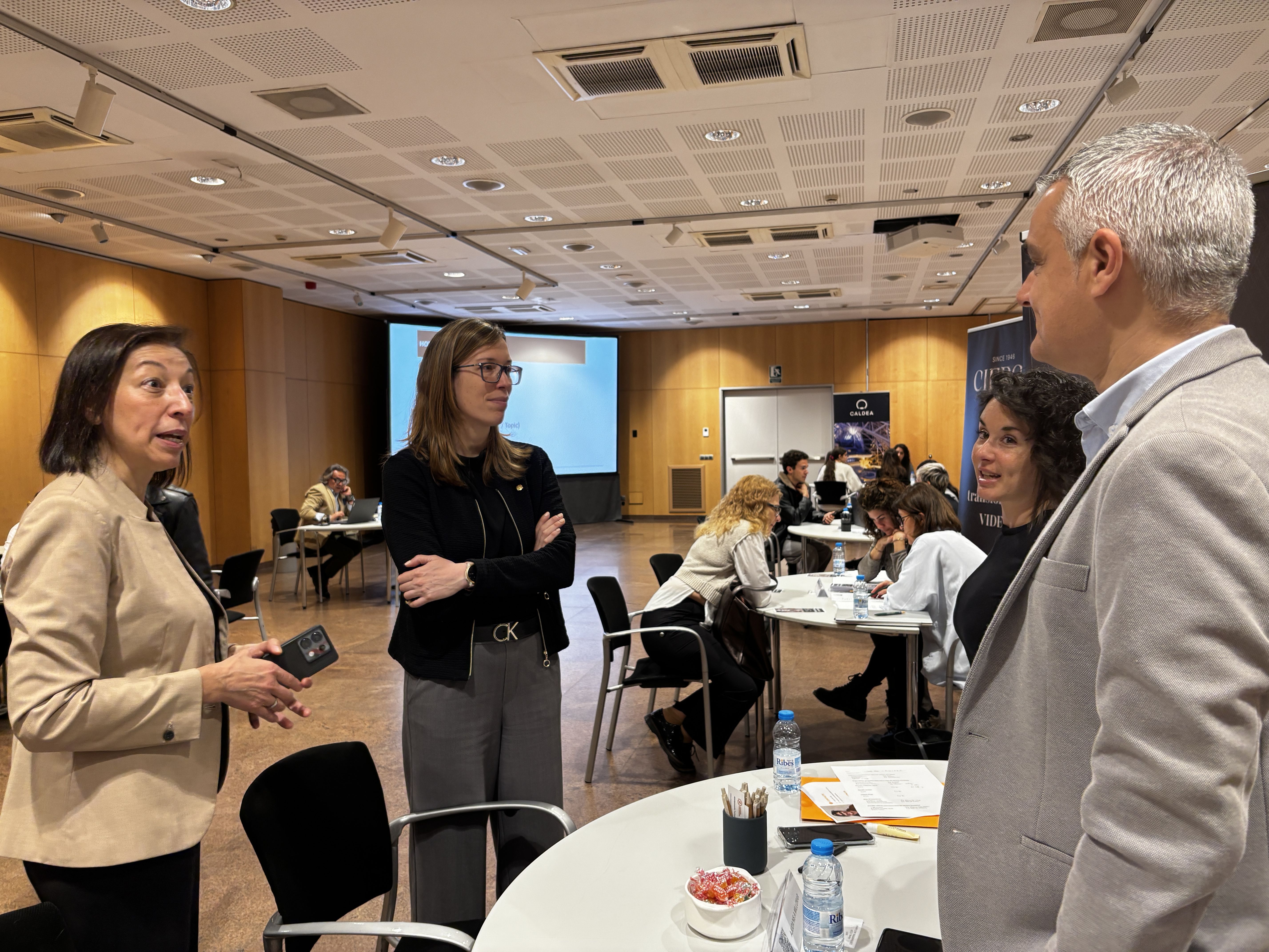 Laura Vilella Directora de treball i Laura Camps Secretària d'Estat d'Economia
