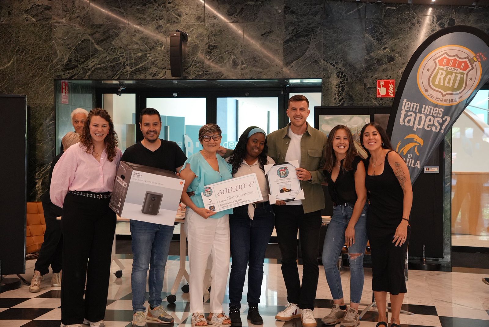 Sant Julià entrega els premis de la Ruta de la Tapa.