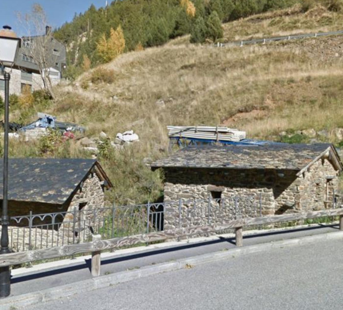 Els dos molins que es restauraran. Els dos molins que es restauraran.