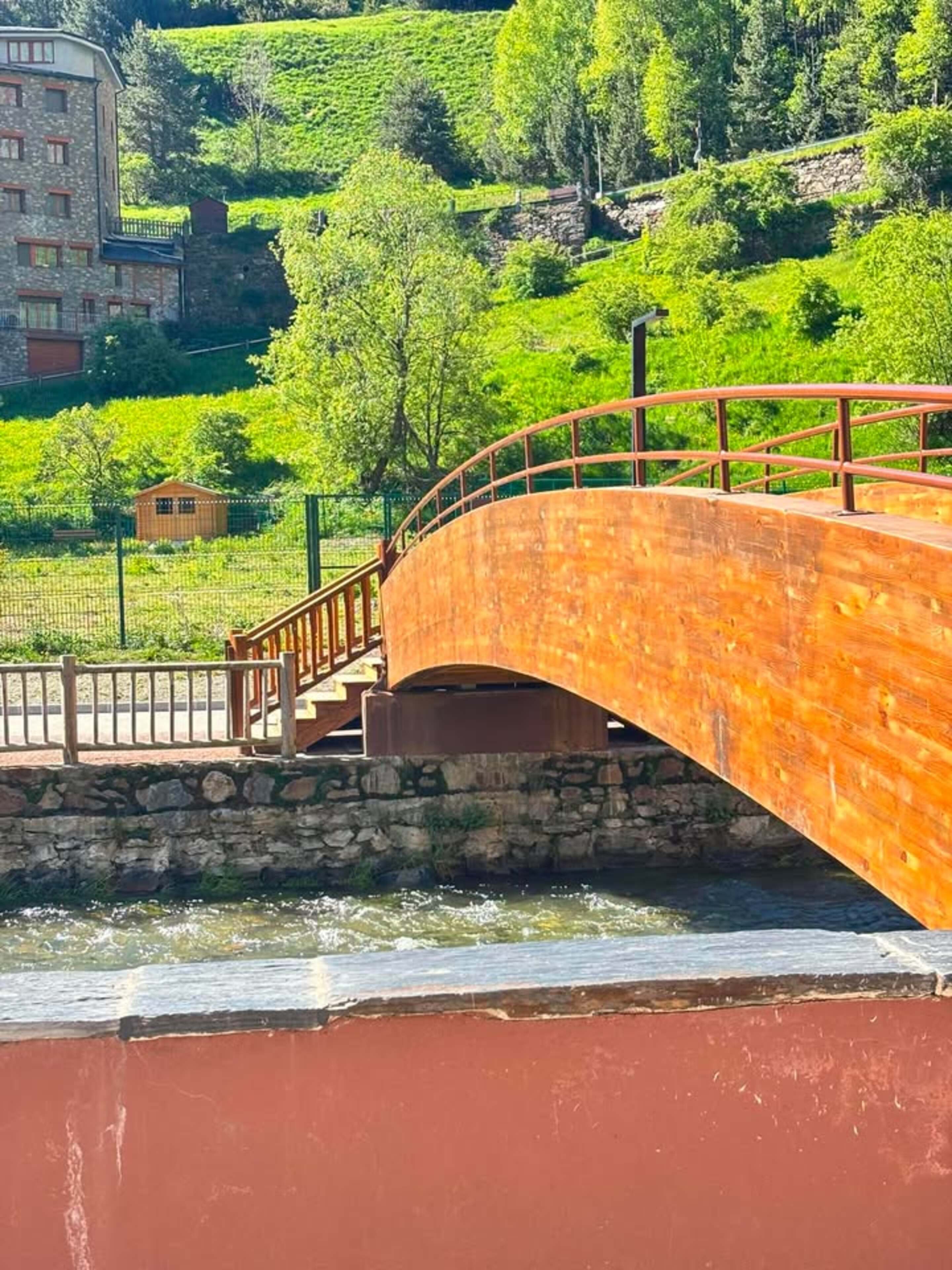 El pont que consideren que hauria de ser més accessible. El pont que consideren que hauria de ser més accessible.
