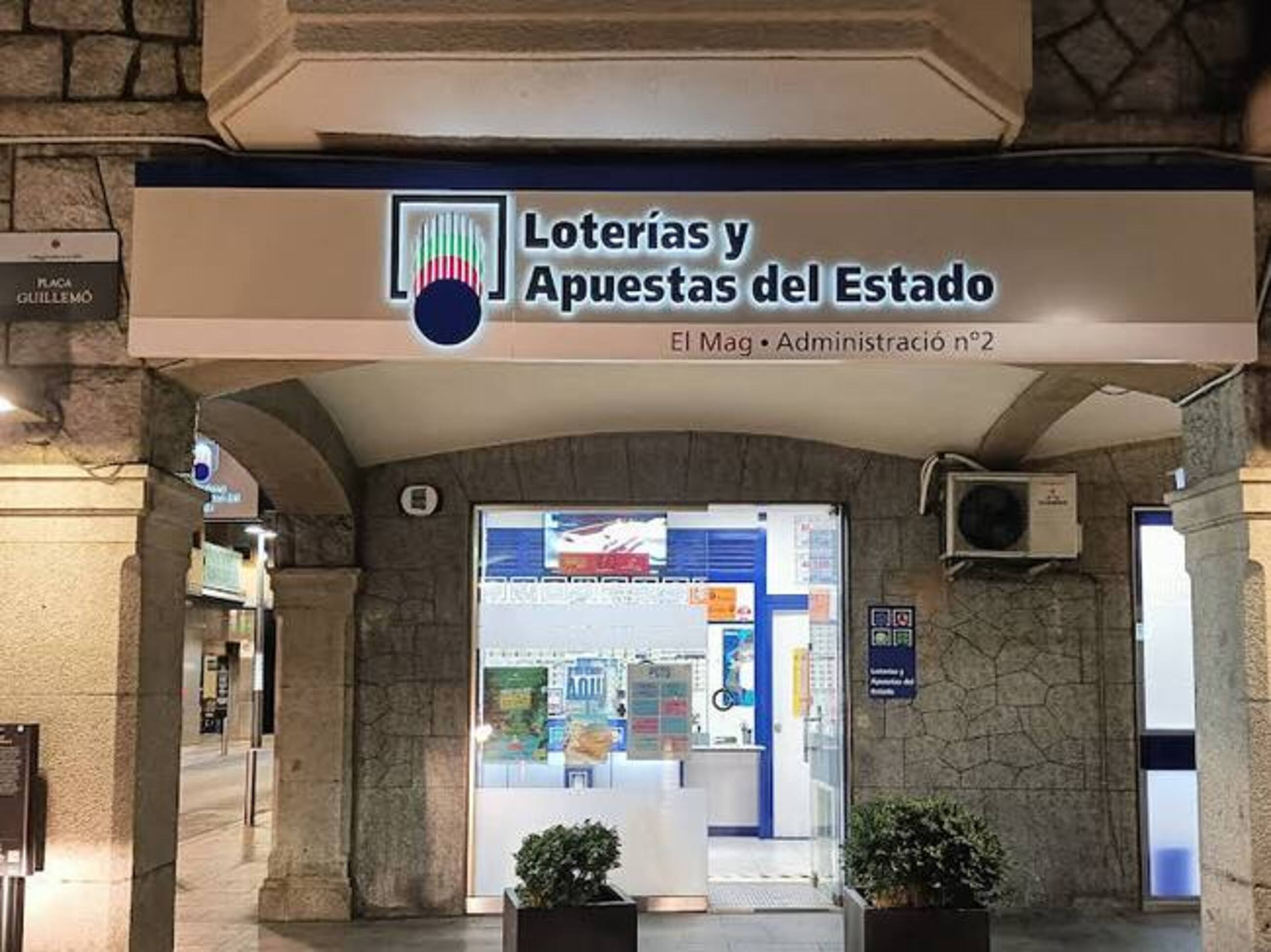 El Mag ha repartit el primer premi.