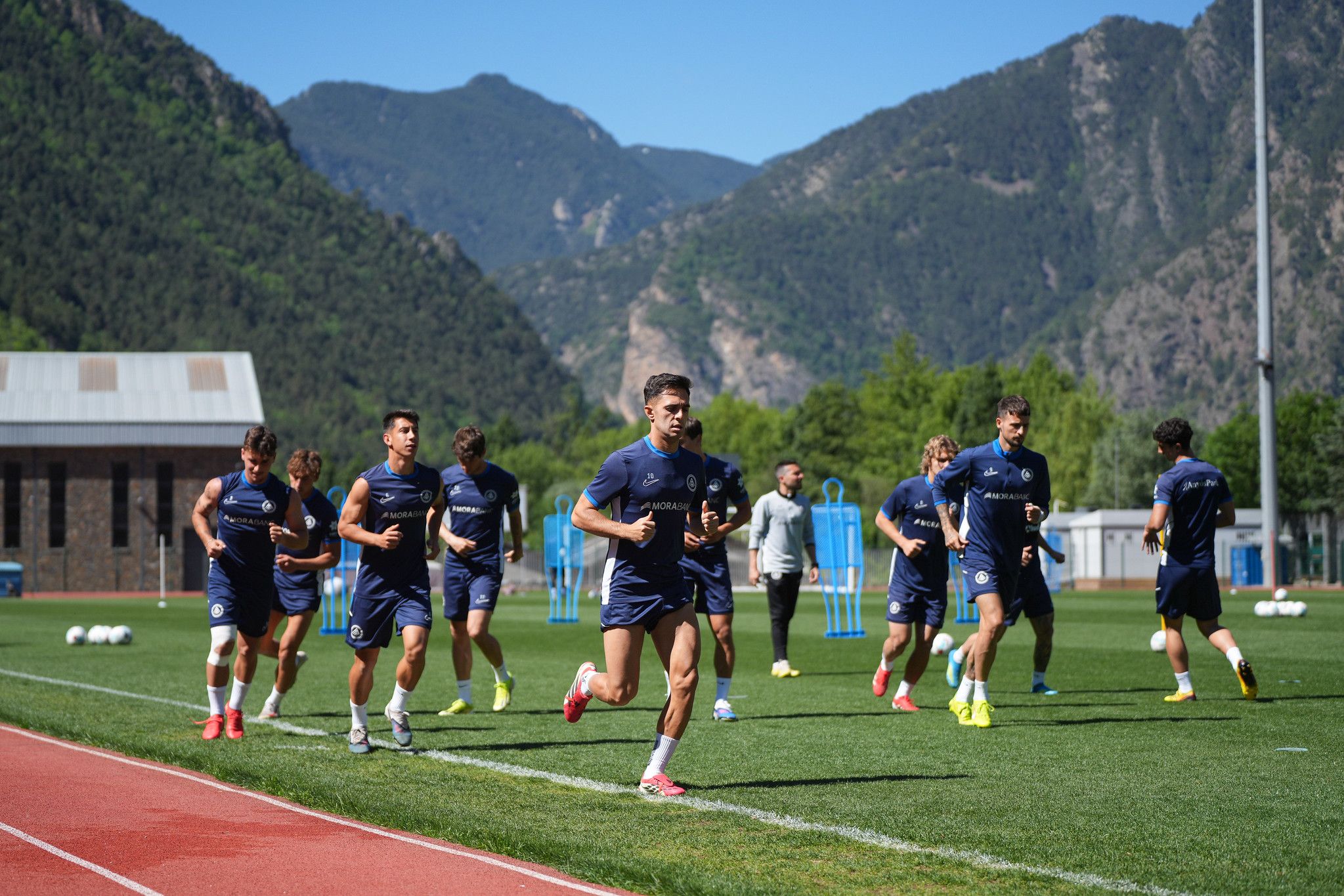 Els jugadors de l'FC Andorra s'han exercitat aquesta setmana al Comunal pels compromisos de la FAF. 