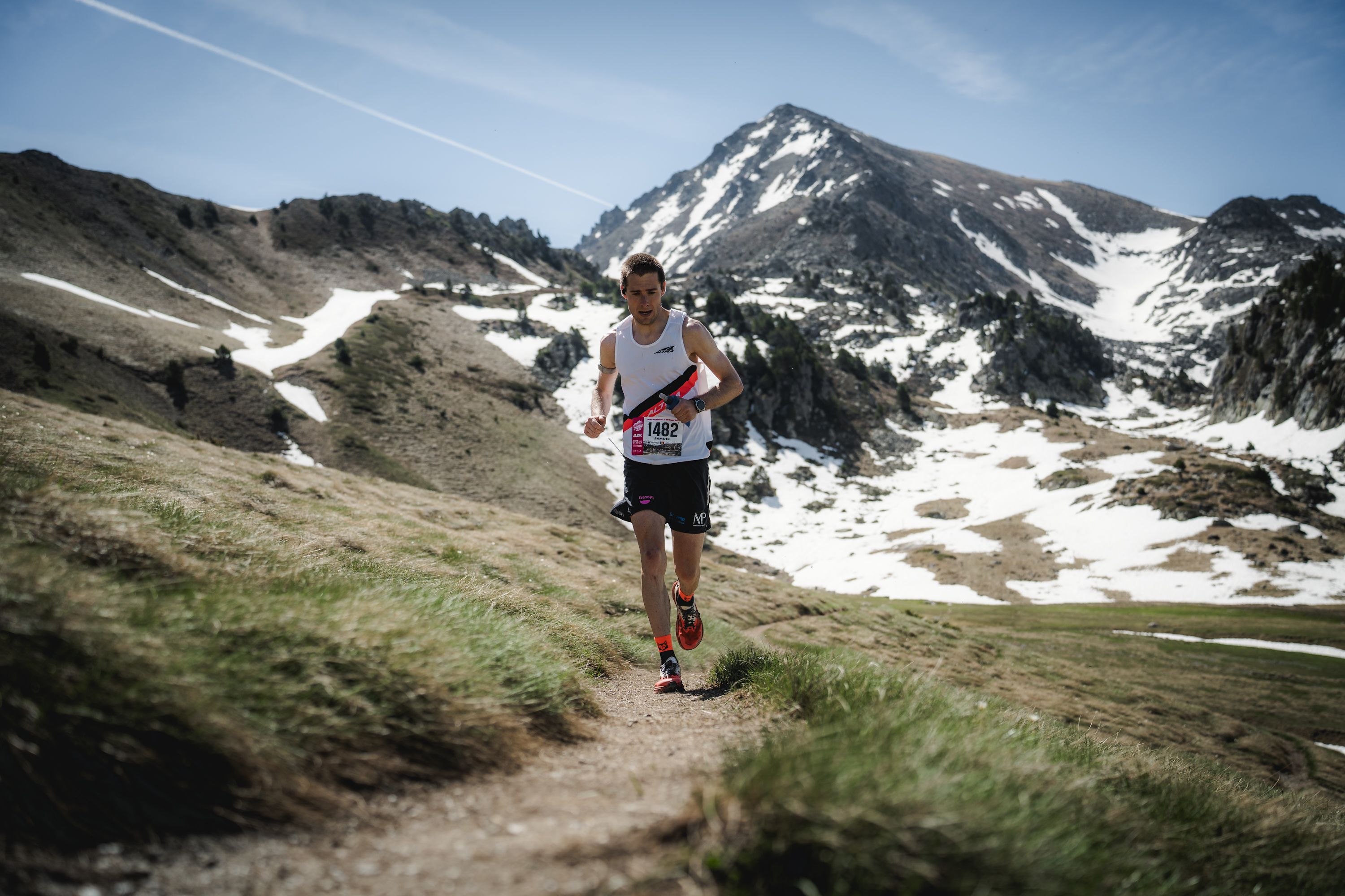 Samu Ponce, amb el paisatge andorrà de fons.