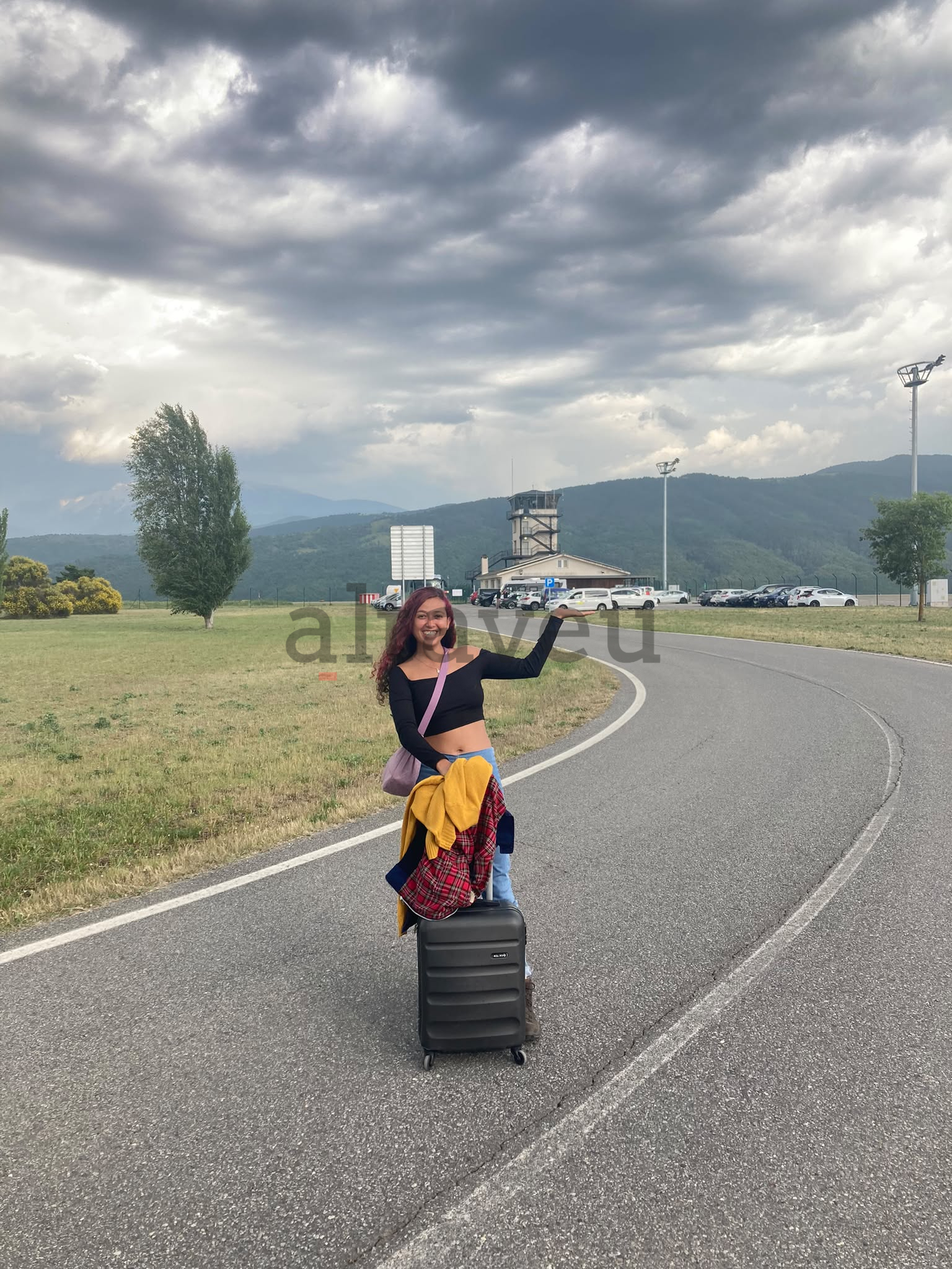 Una turista mexicana que no ha pogut ni aterrar ni enlairar-se des de la Seu. La portaveu del Sindicat, Rebeca Bonache.