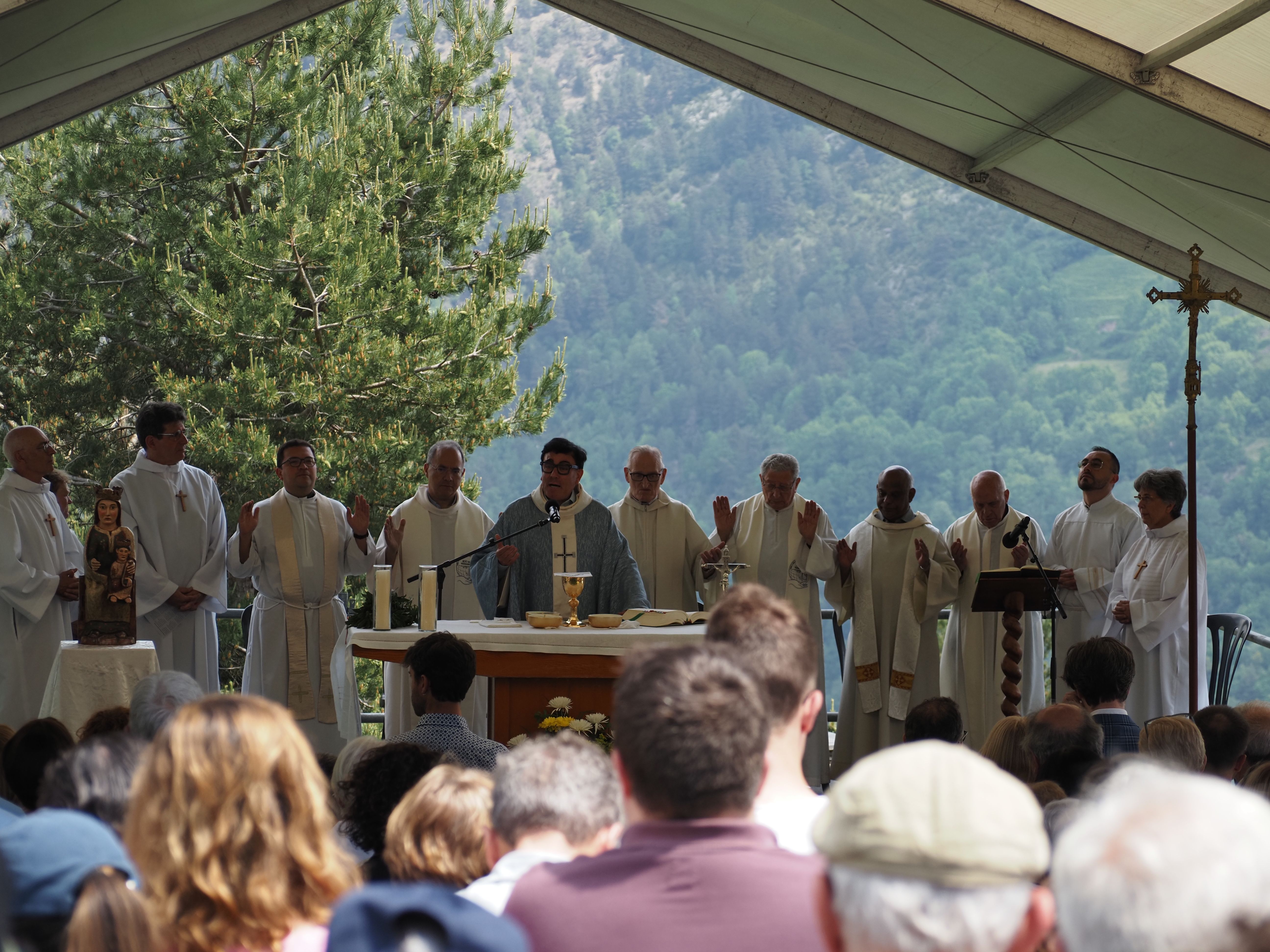 Un instant de la missa de Canòlich.