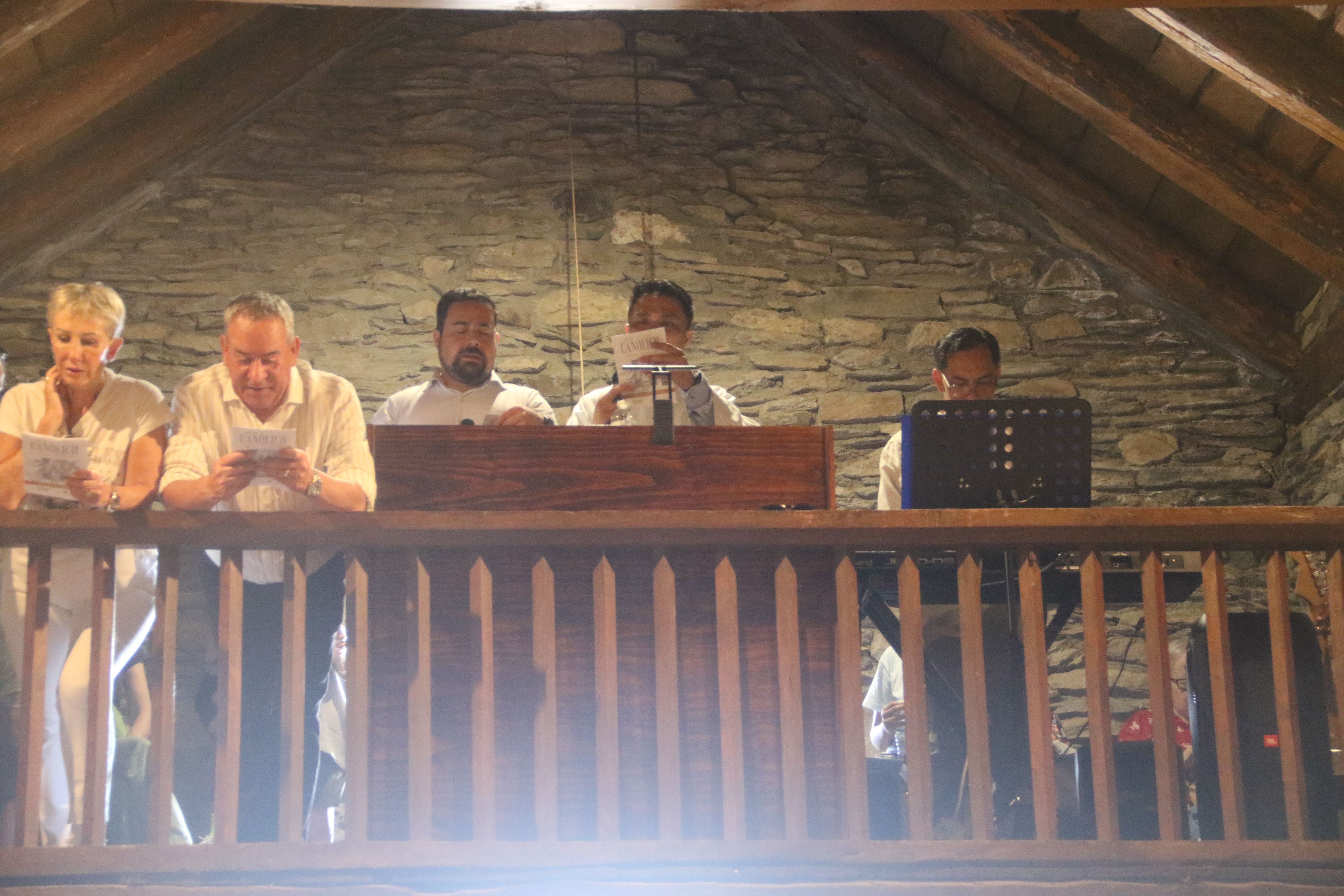Cants des del cor. Cants des del cor.