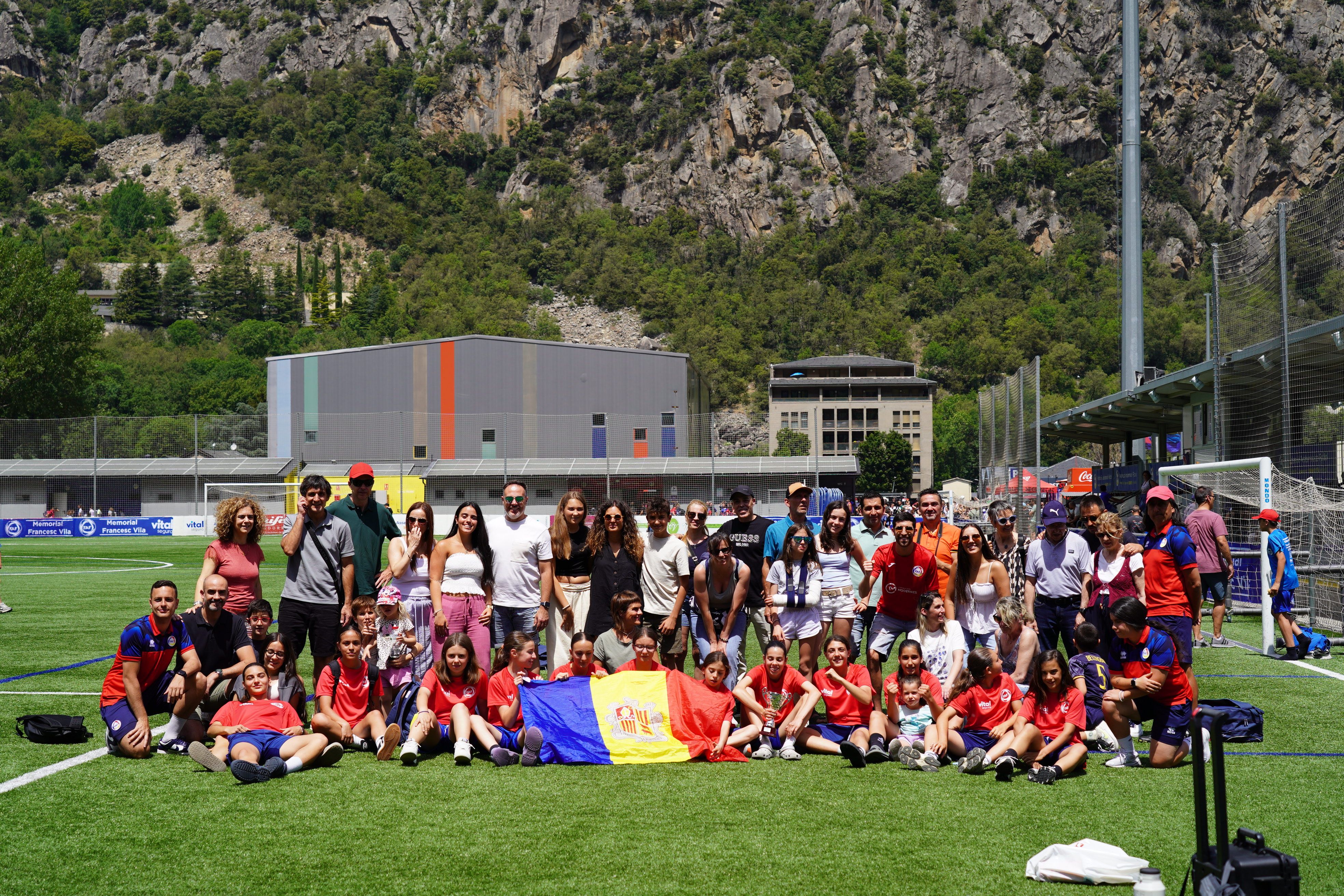 La família andorrana, en acabar el torneig després de guanyar el cinquè lloc.