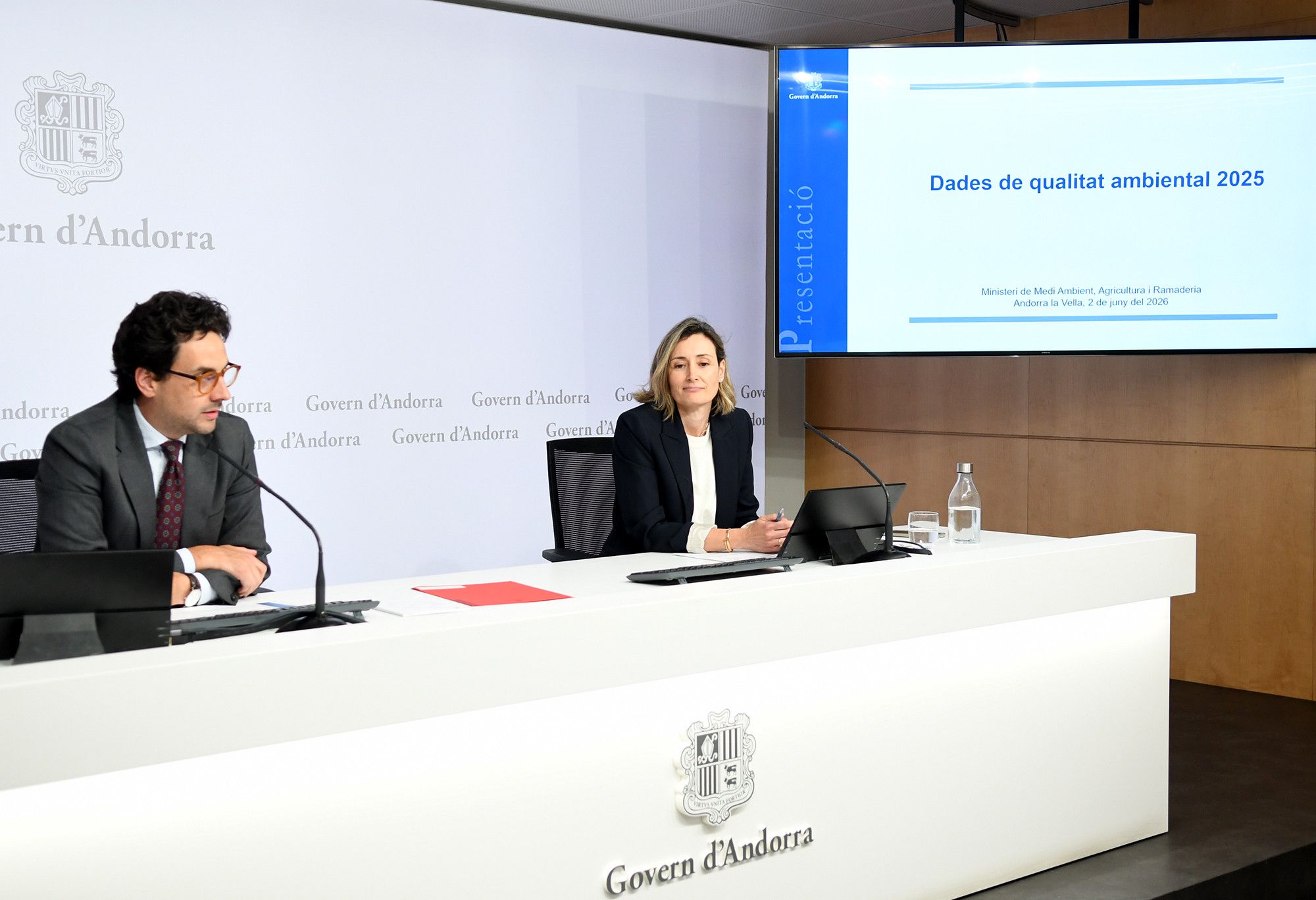 El ministre Casal i la directora Ferrer durant la presentació. El ministre Casal i la directora Ferrer durant la presentació.