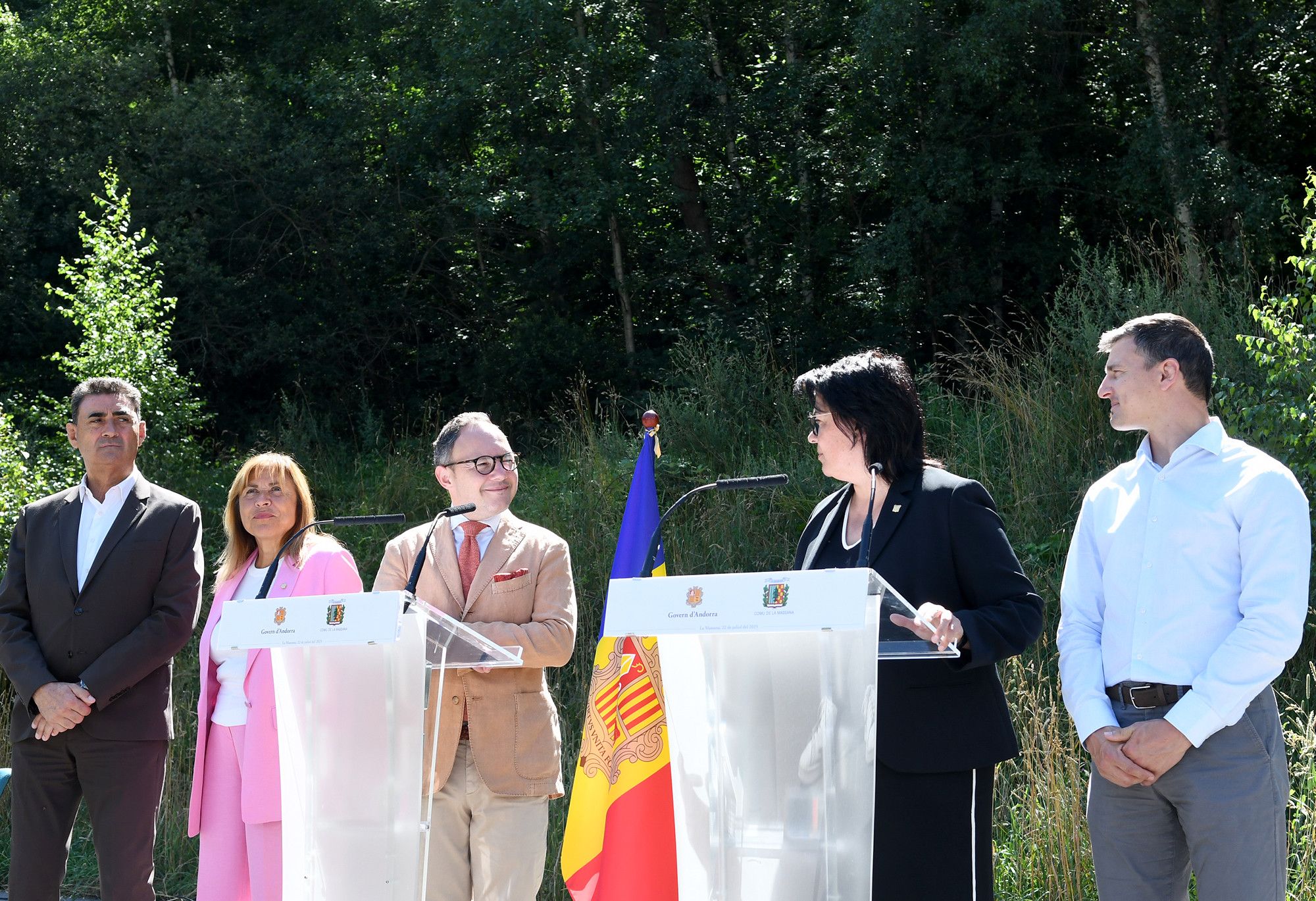 Les autoritats el dia que es va firmar el conveni per la cessió del terreny de la Massana. Les autoritats el dia que es va firmar el conveni per la cessió del terreny de la Massana.