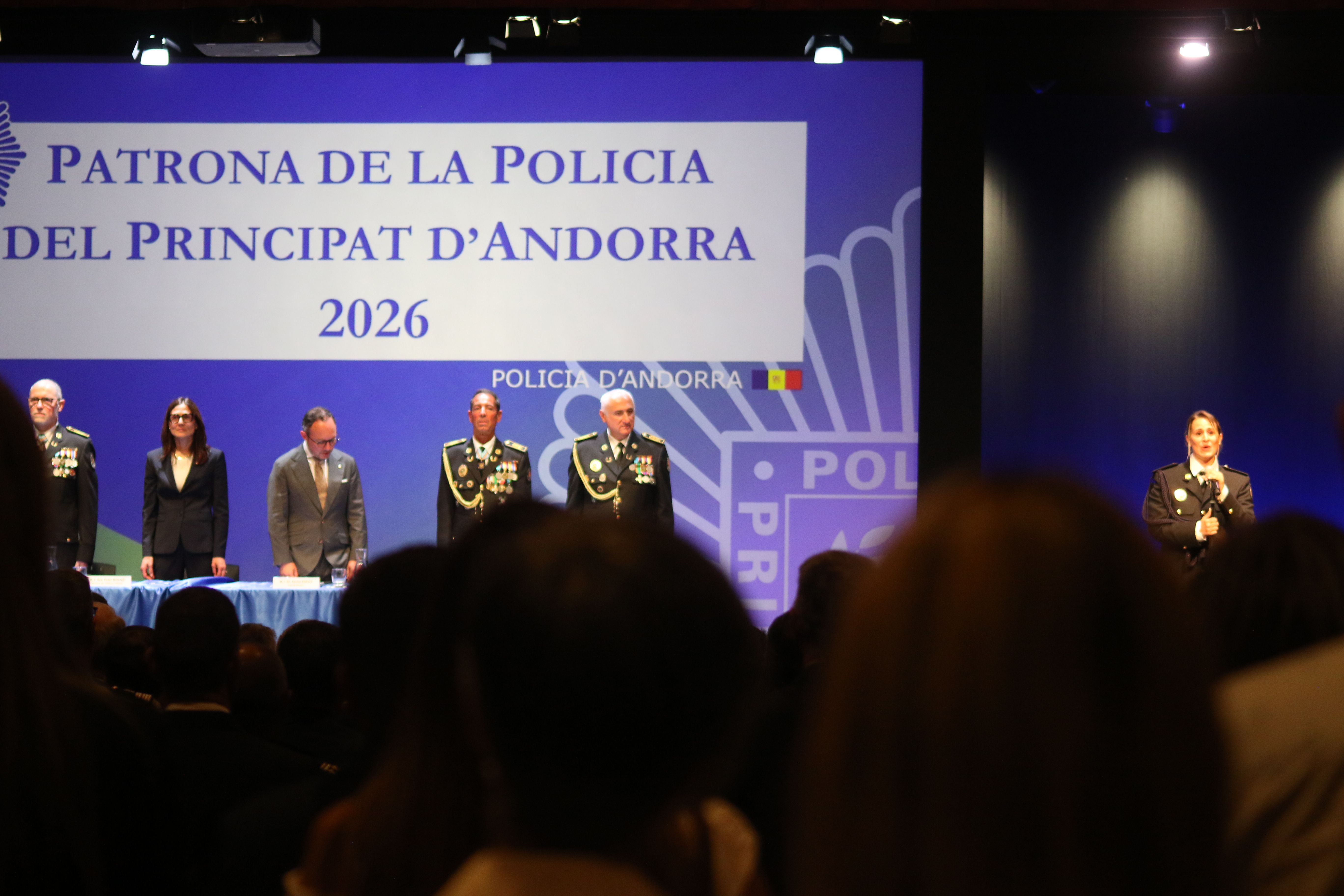 El 'Gran Carlemany' interpretat per una agent del cos.