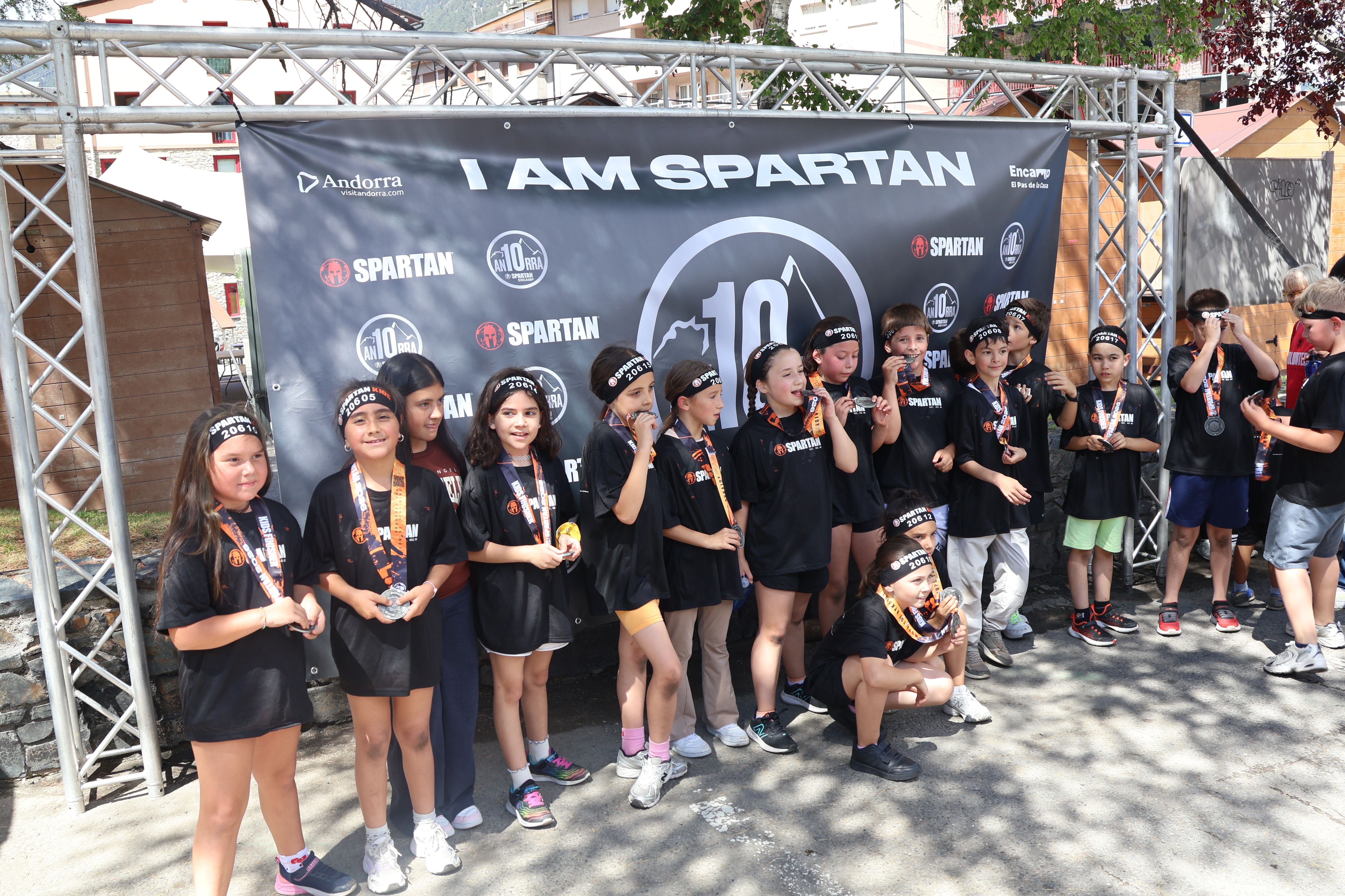 Prop de 800 escolars d’Encamp i el Pas de la Casa participen a l’Spartan Kids.