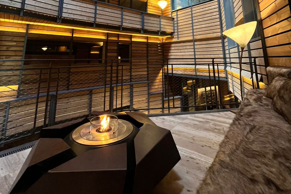 Interior del complex de la Querola.