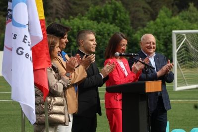 Les autoritats durant la cerimònia inaugural.