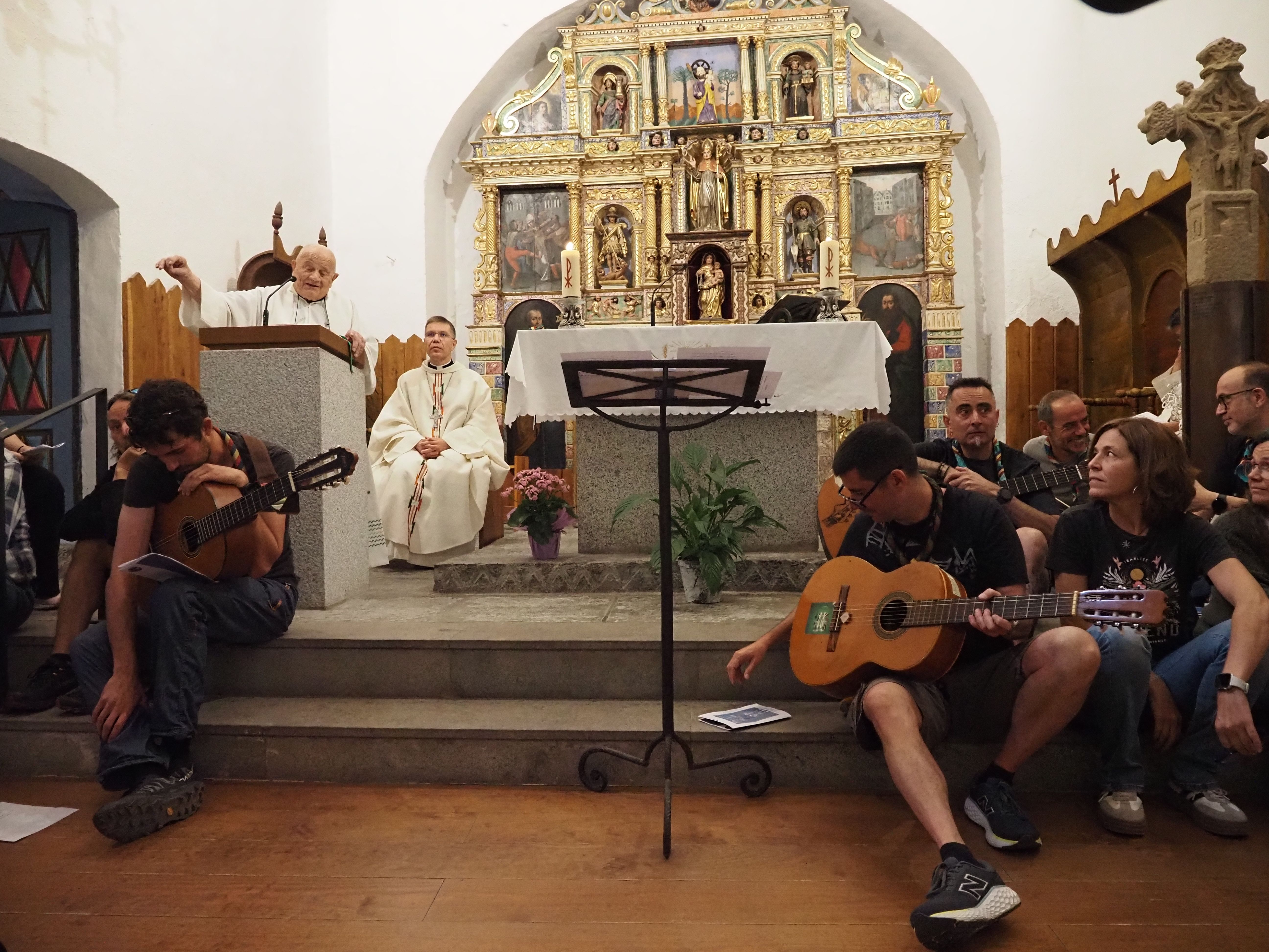 Un instant de la missa de celebració dels 50 anys d'AINA. Un instant de la missa de celebració dels 50 anys d'AINA.