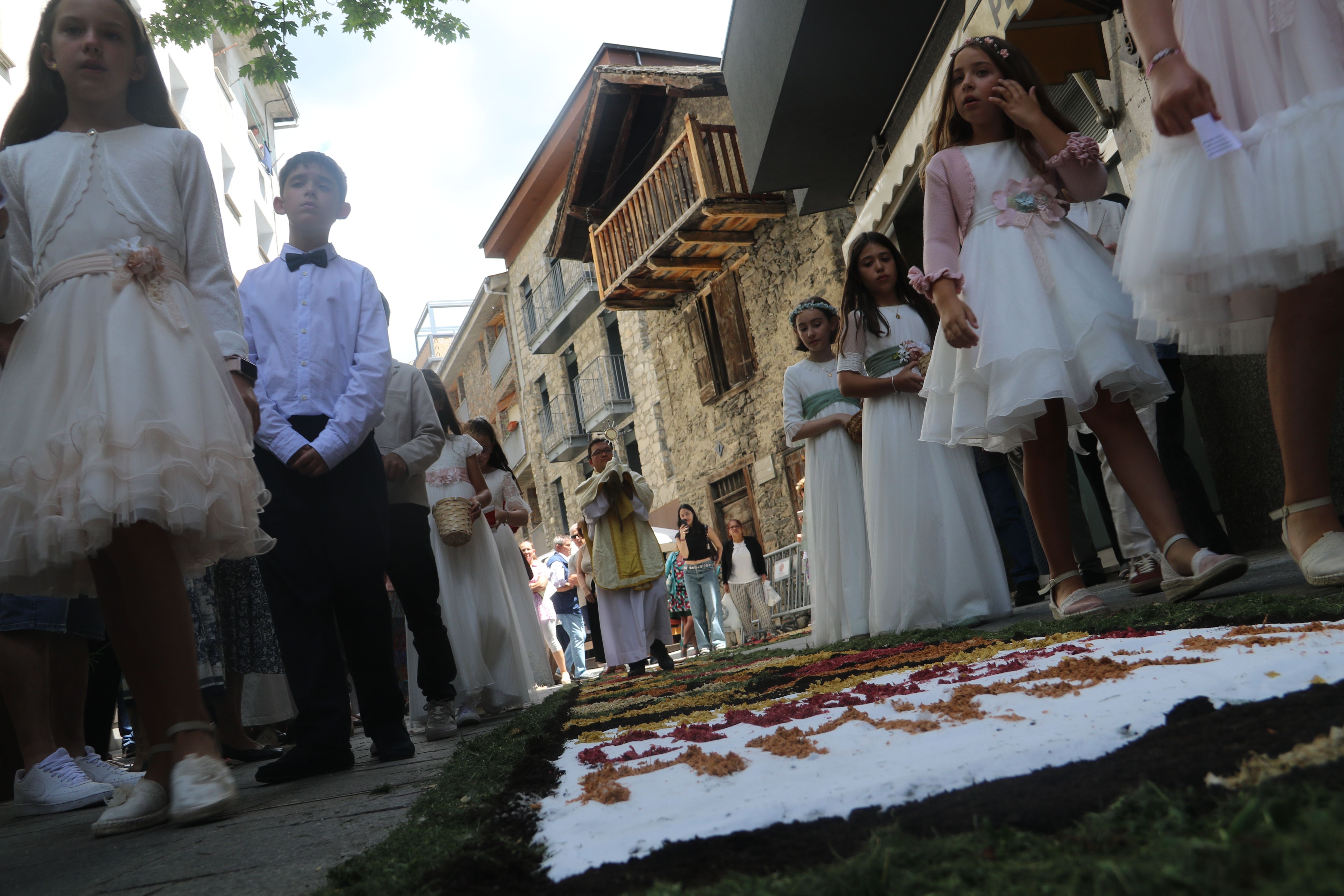 Recta final de la processó abans d'arribar a Sant Miquel. Recta final de la processó abans d'arribar a Sant Miquel.