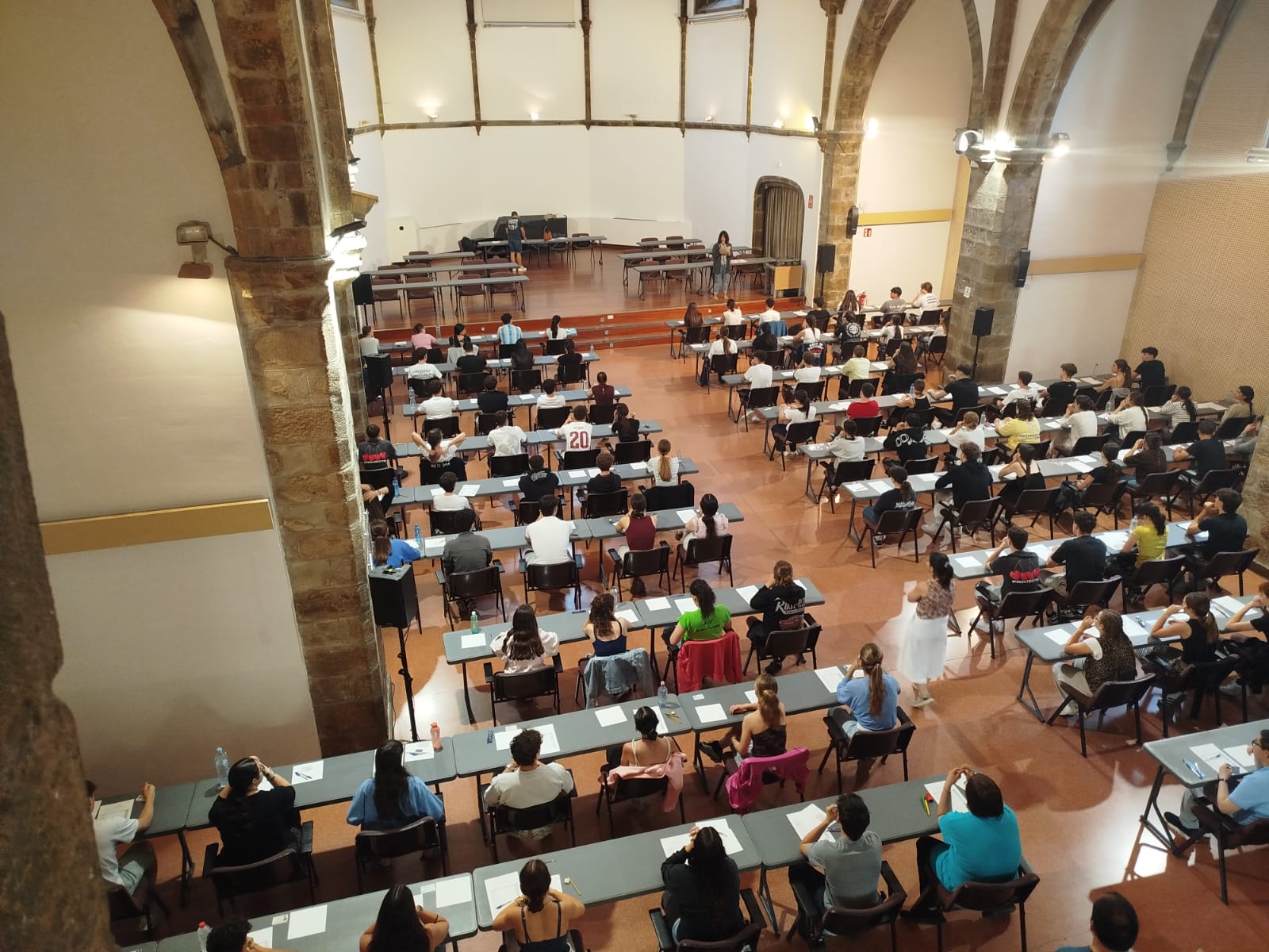 107 alumnes procedents del Principat participen en aquesta convocatòria.