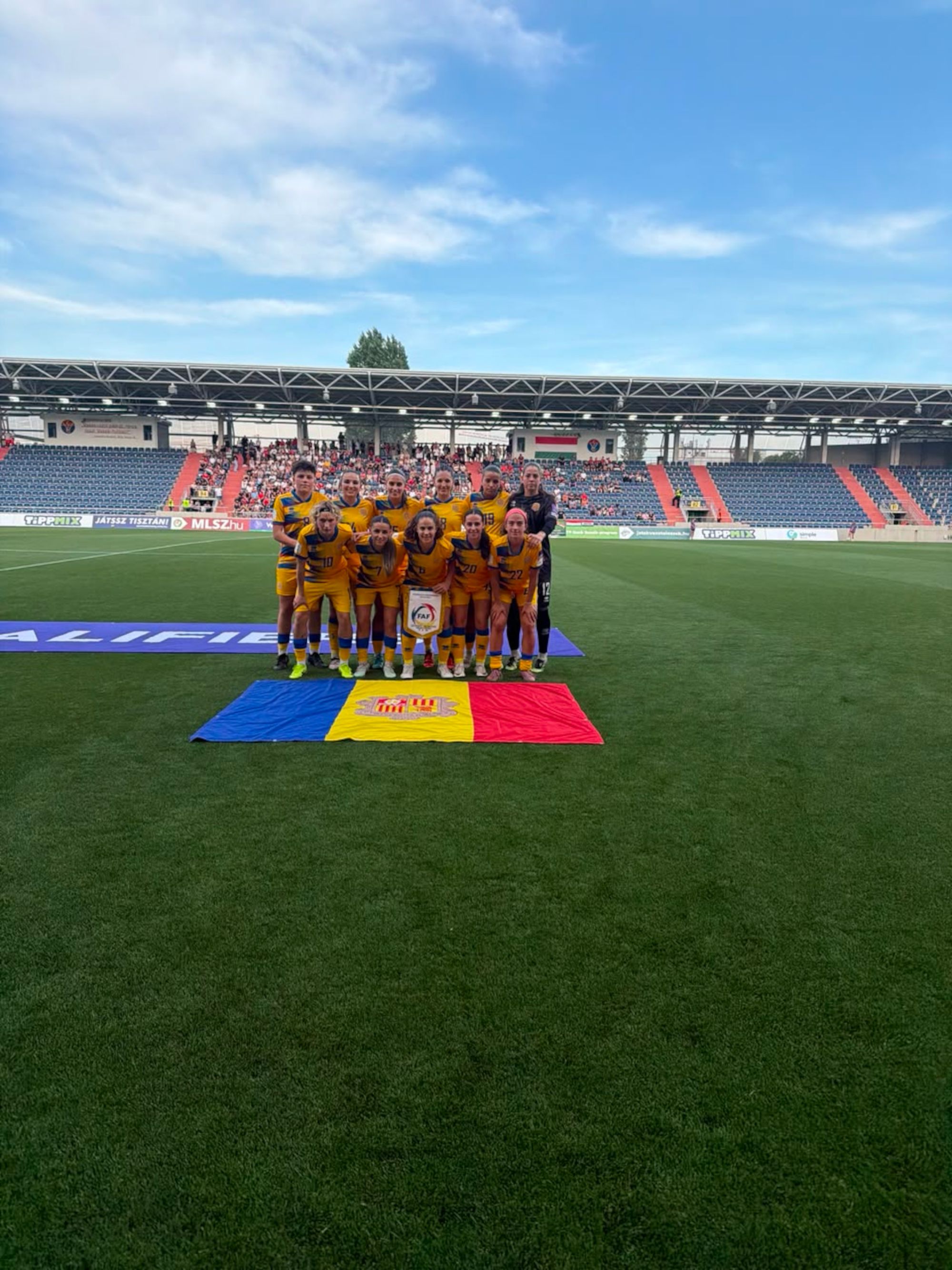 Les jugadores de la selecció d'Andorra, abans del partit. 
