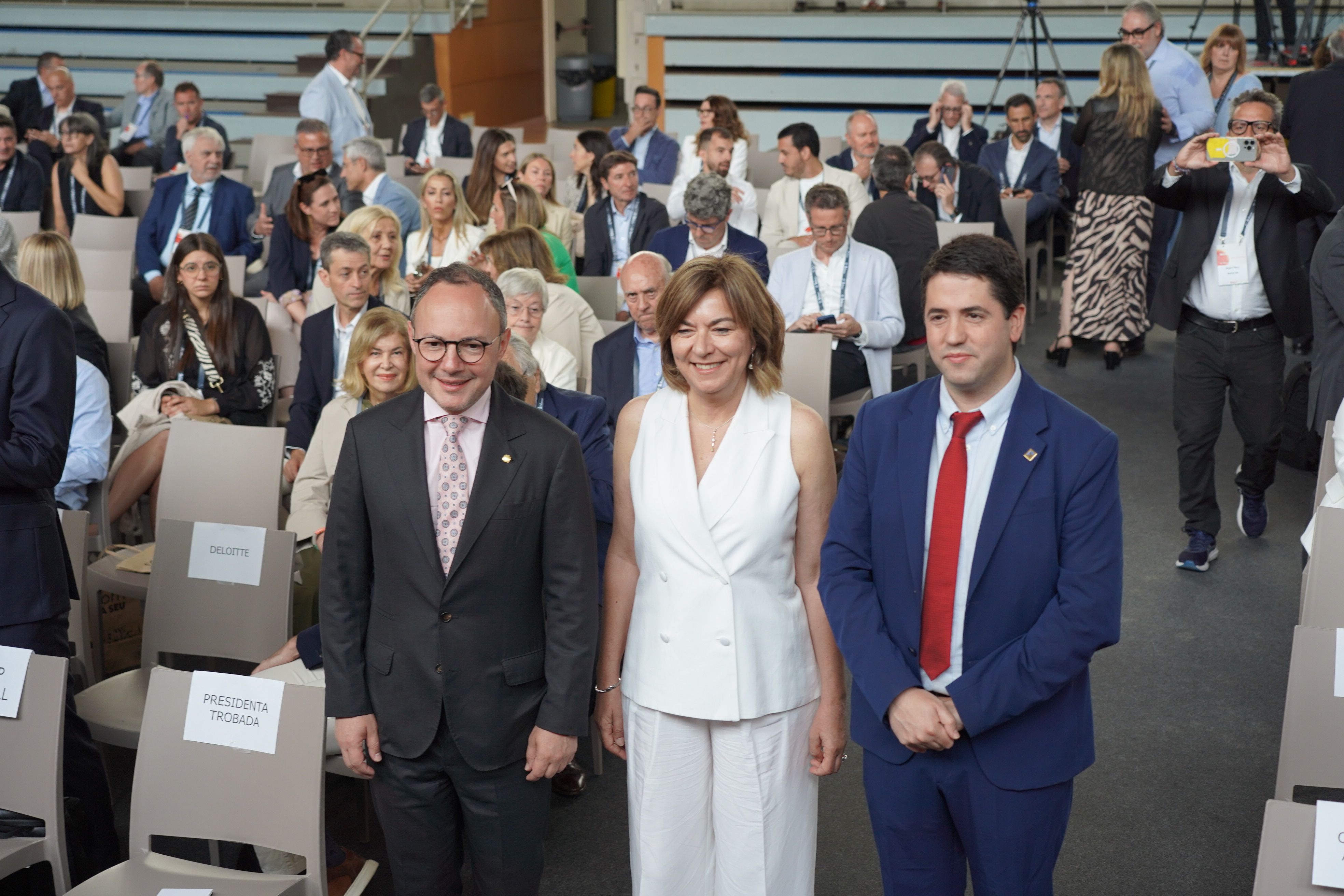 El cap de Govern, la presidenta de la Trobada i l’alcalde de la Seu d’Urgell. El cap de Govern, la presidenta de la Trobada i l’alcalde de la Seu d’Urgell.