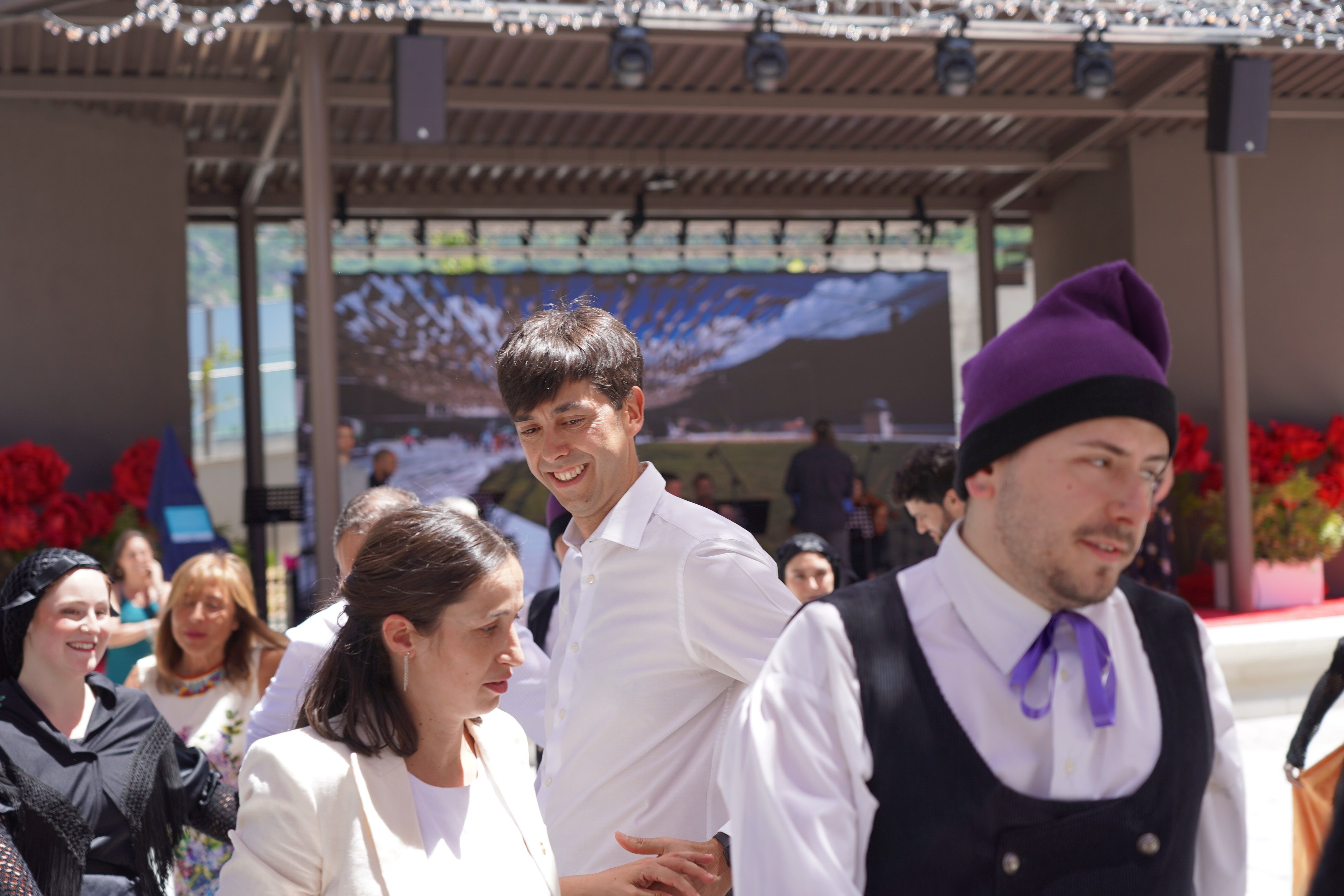 Els cònsols durant el Contrapàs. La portaveu del Sindicat, Rebeca Bonache.