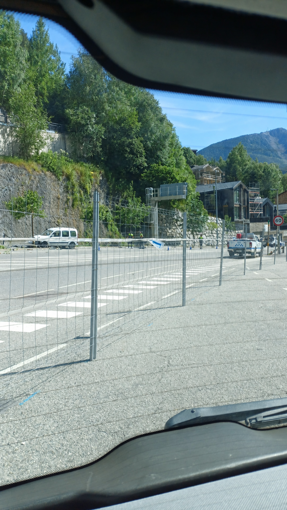 La furgoneta en qüestió, després d'accidentar-se.