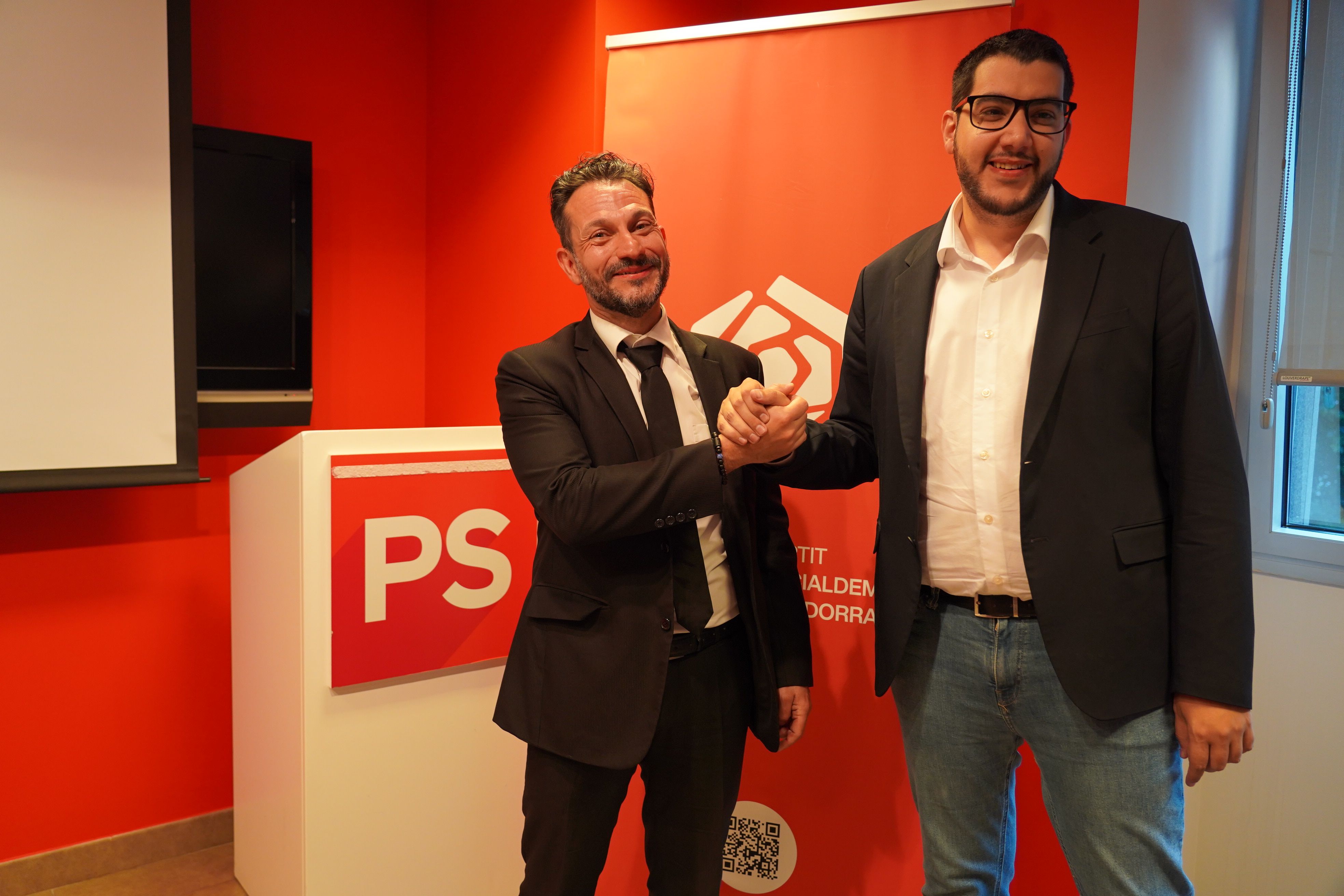 Pere Baró donant l'alternativa a Gerard Alís. Pere Baró donant l'alternativa a Gerard Alís.