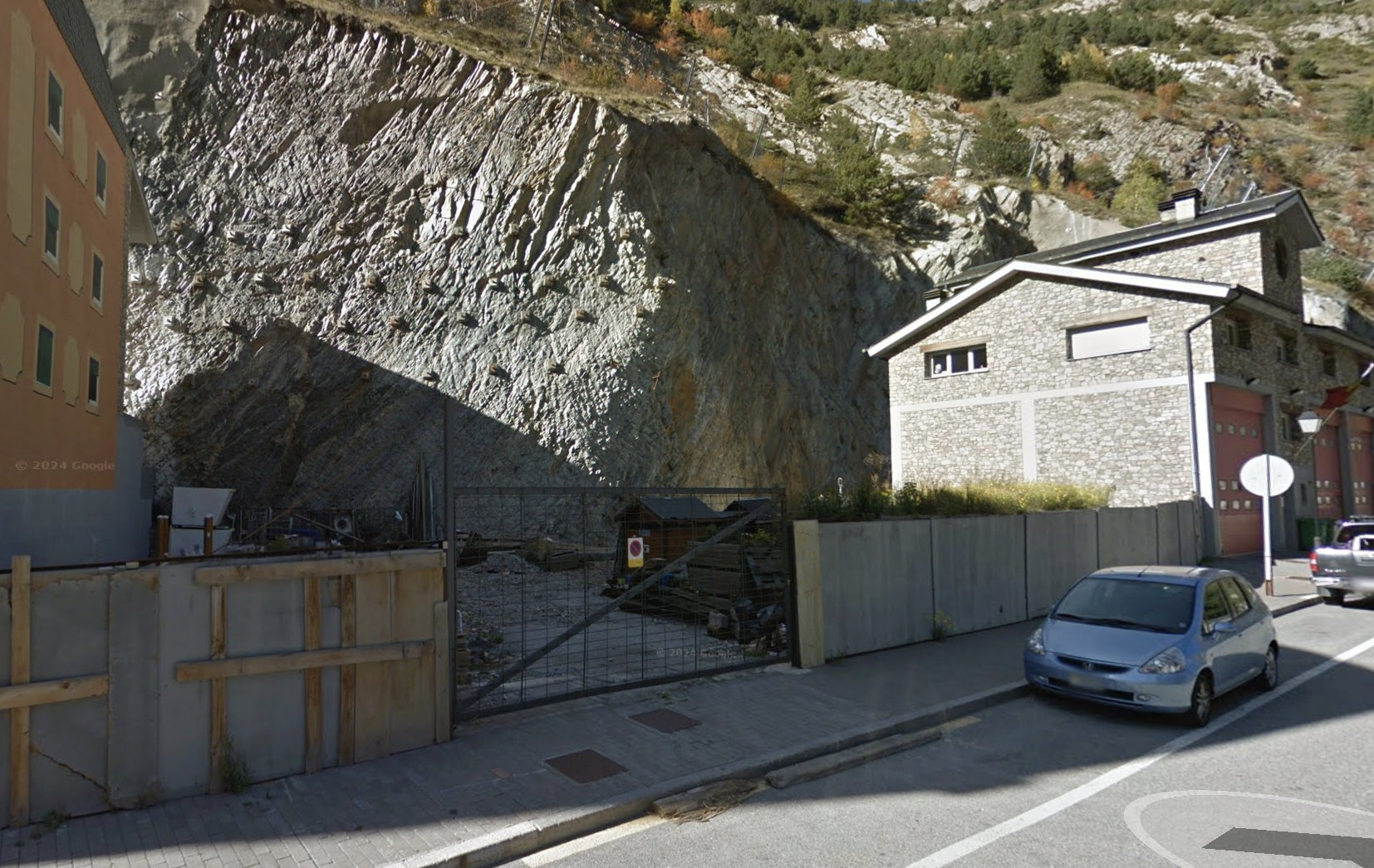 La parcel·la on es construirà l'edifici.