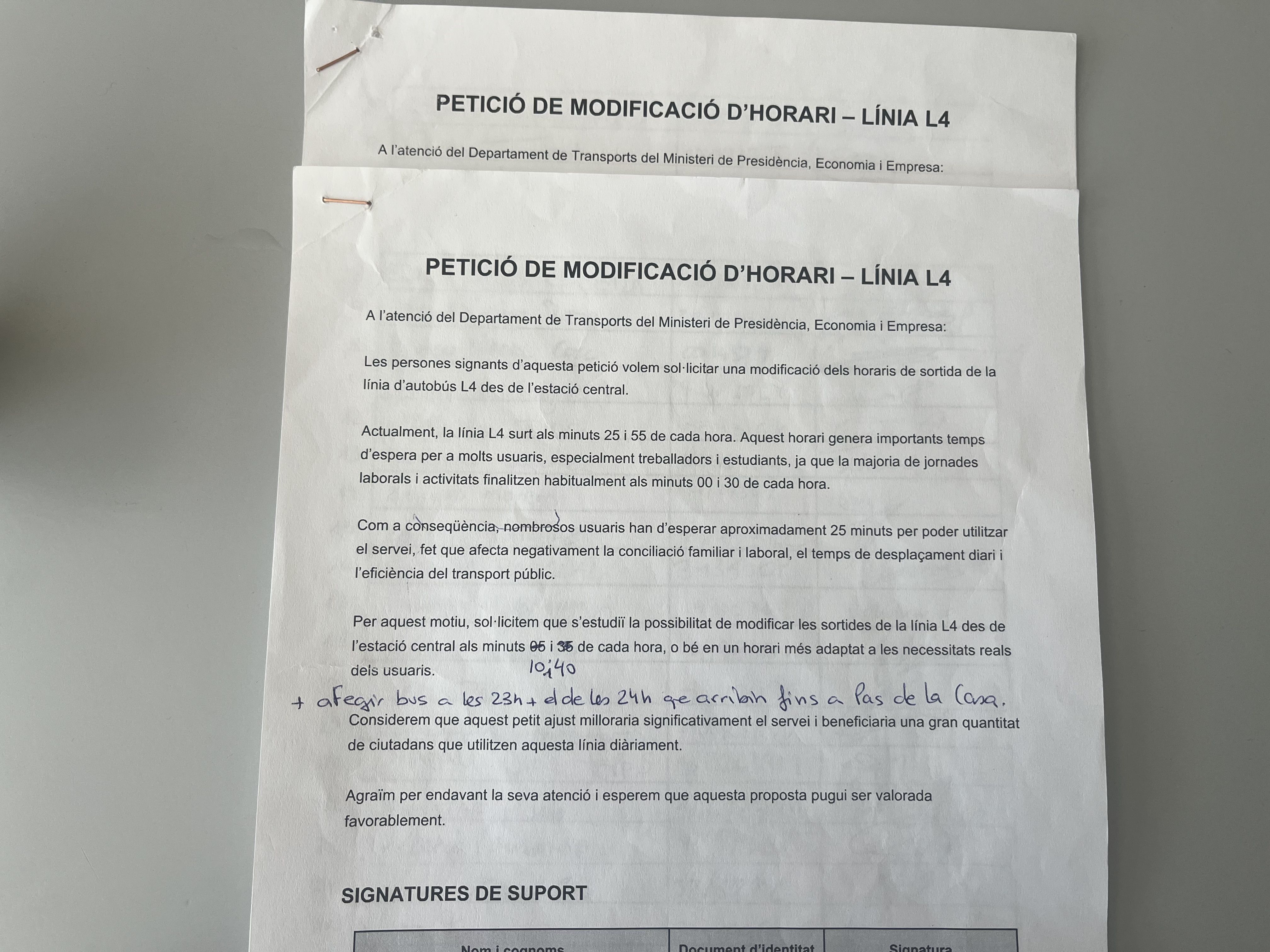 Escrit per demanar les firmes. Escrit per demanar les firmes.