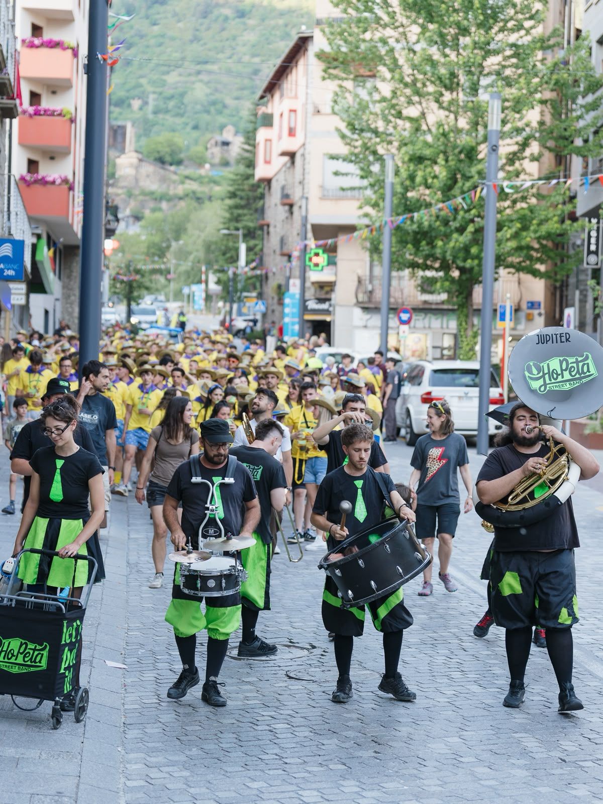 La música, part clau de la cercavila. La música, part clau de la cercavila.
