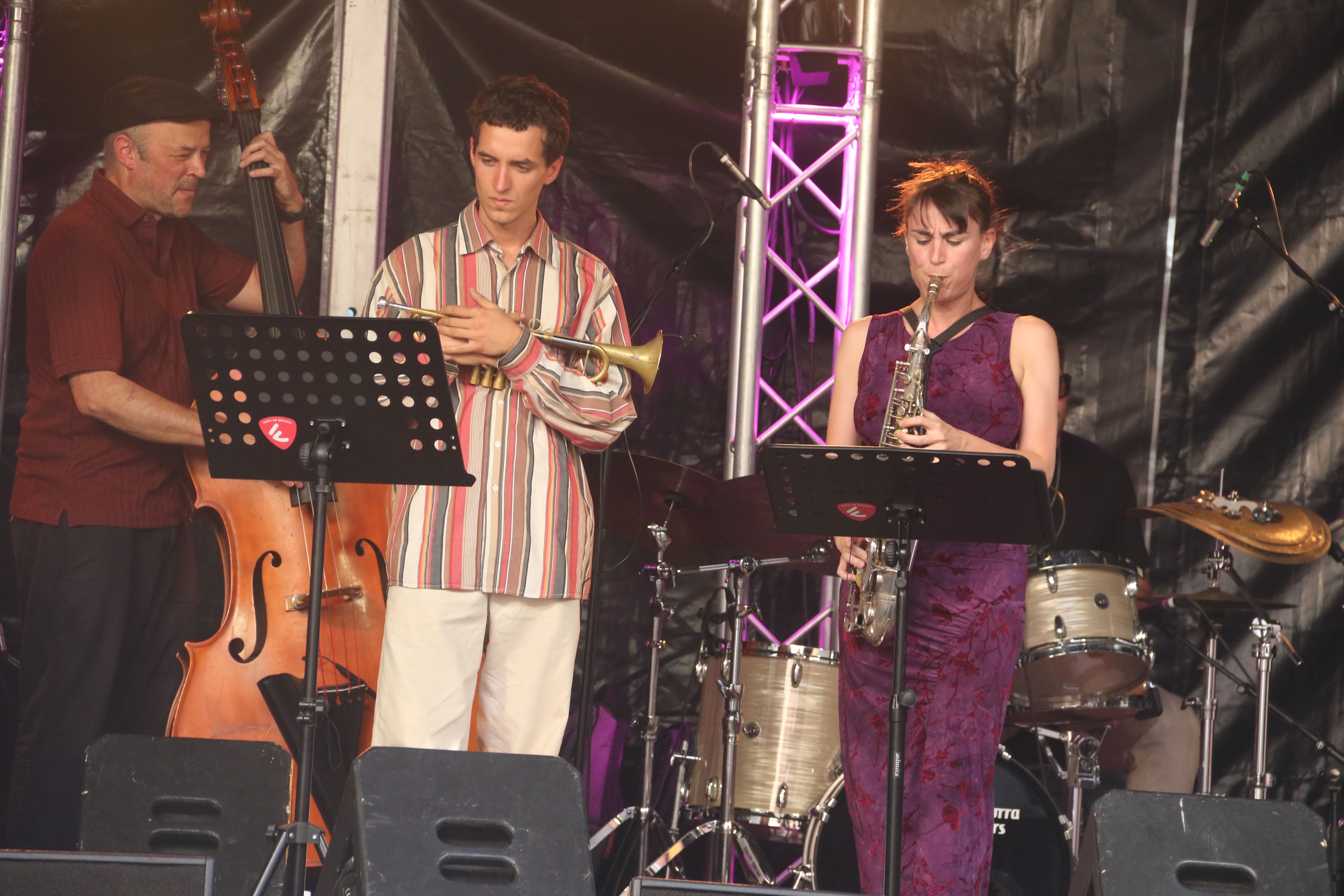 Actuació de Kic Barroc Band. Actuació de Kic Barroc Band.