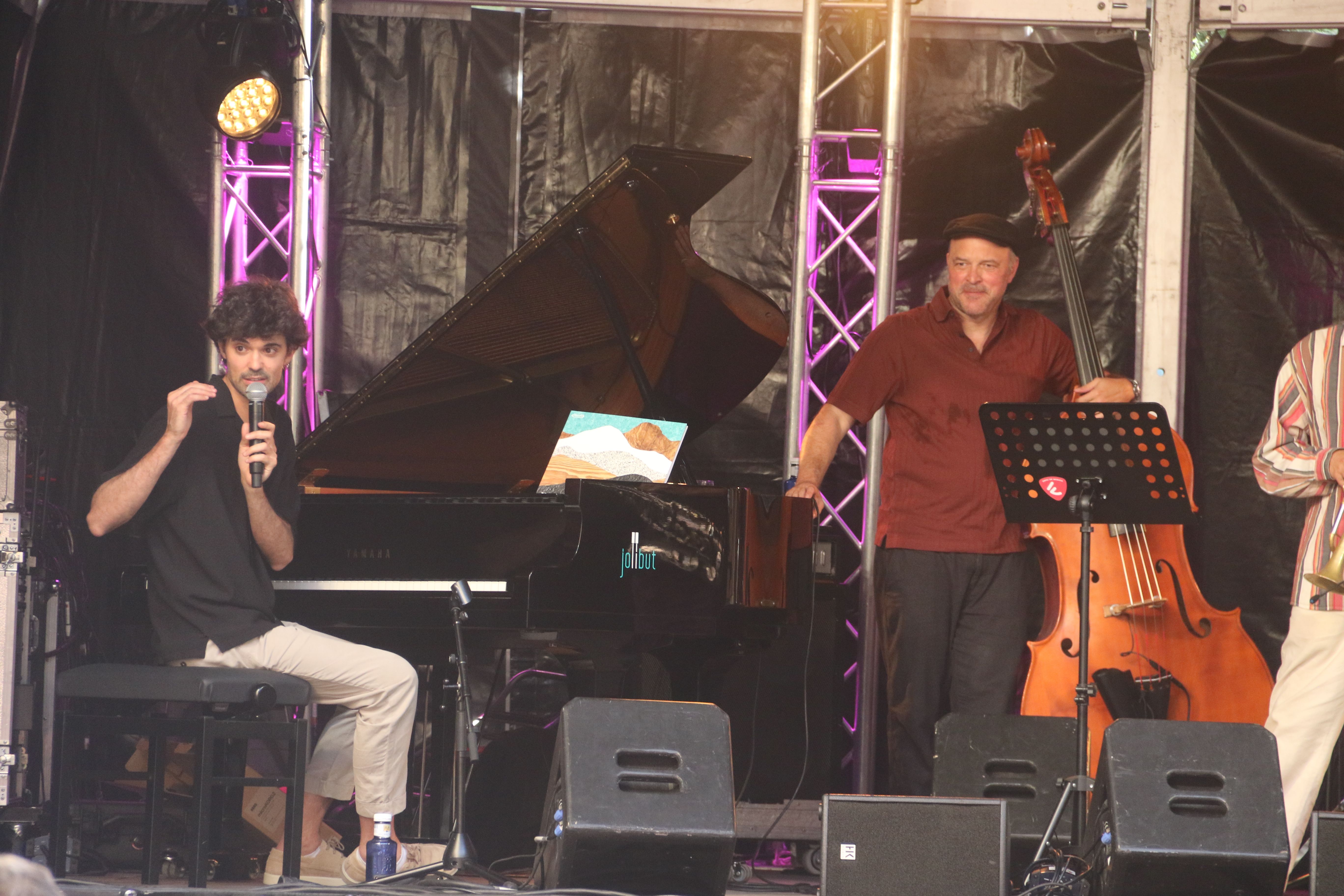 Actuació de Kic Barroc Band. Actuació de Kic Barroc Band.