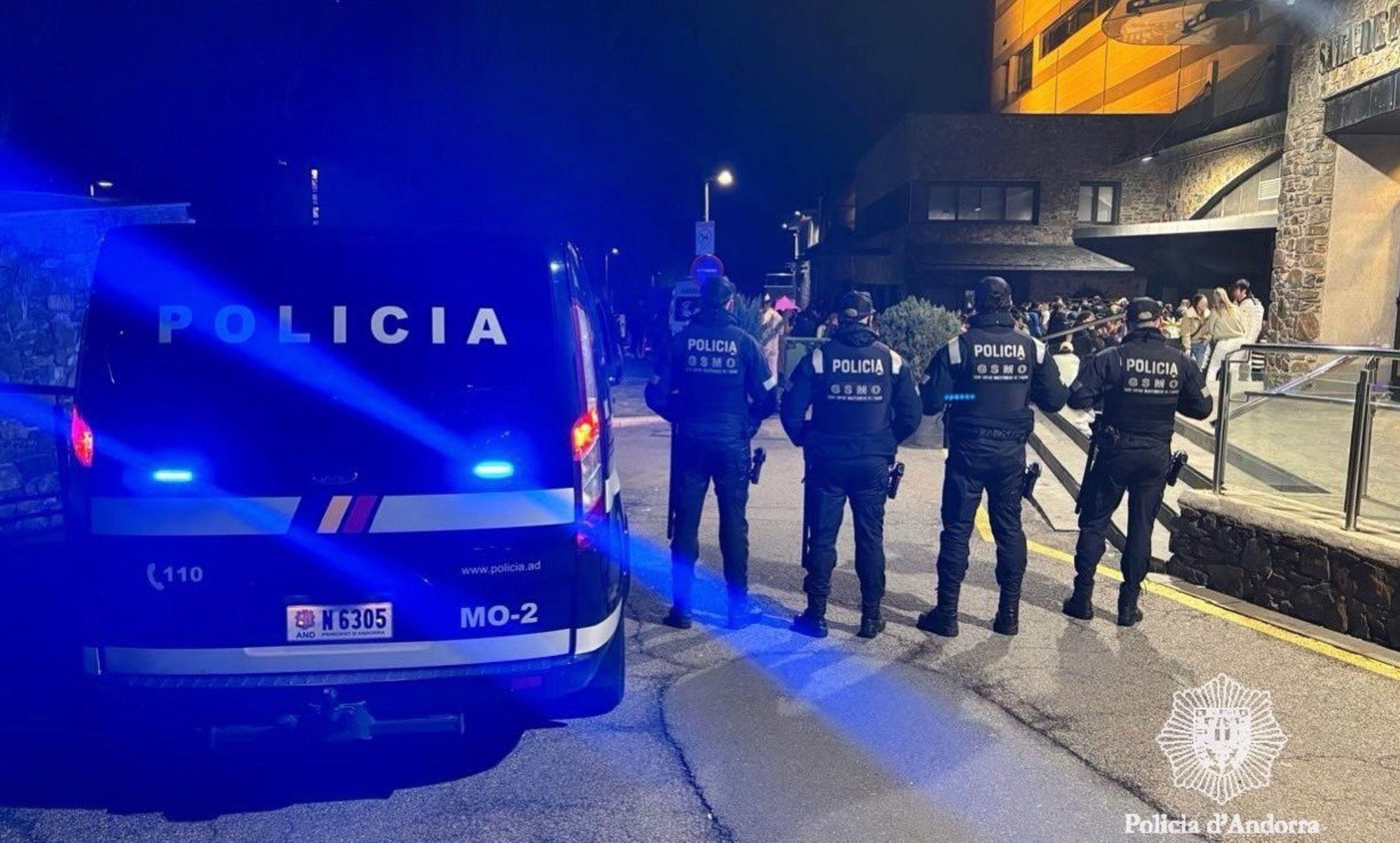 Dotació dels GSMO en les immediacions del complex d'Encamp en una imatge d'arxiu. Dotació dels GSMO en les immediacions del complex d'Encamp en una imatge d'arxiu.