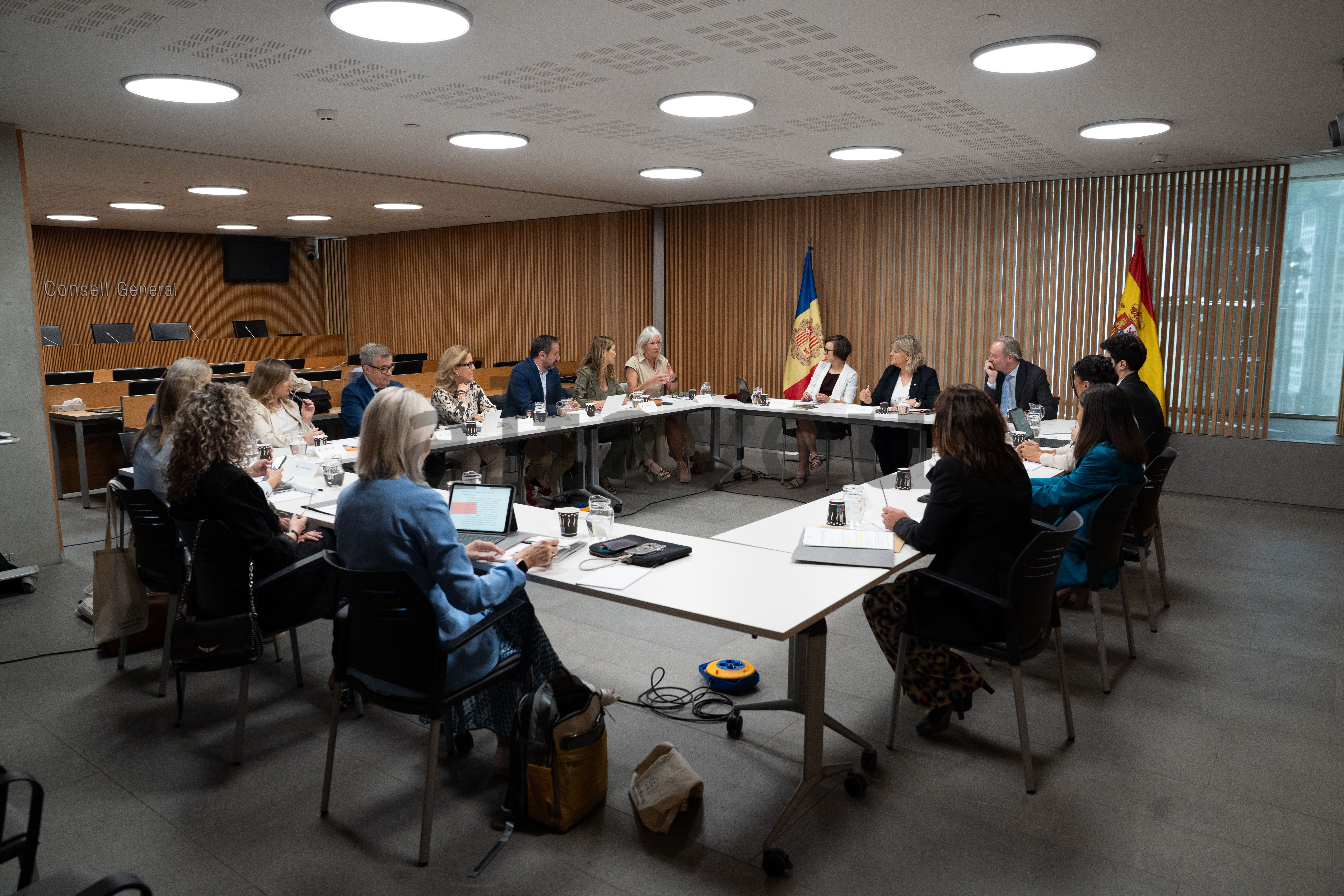 Un moment de la jornada de treball. Un moment de la jornada de treball.