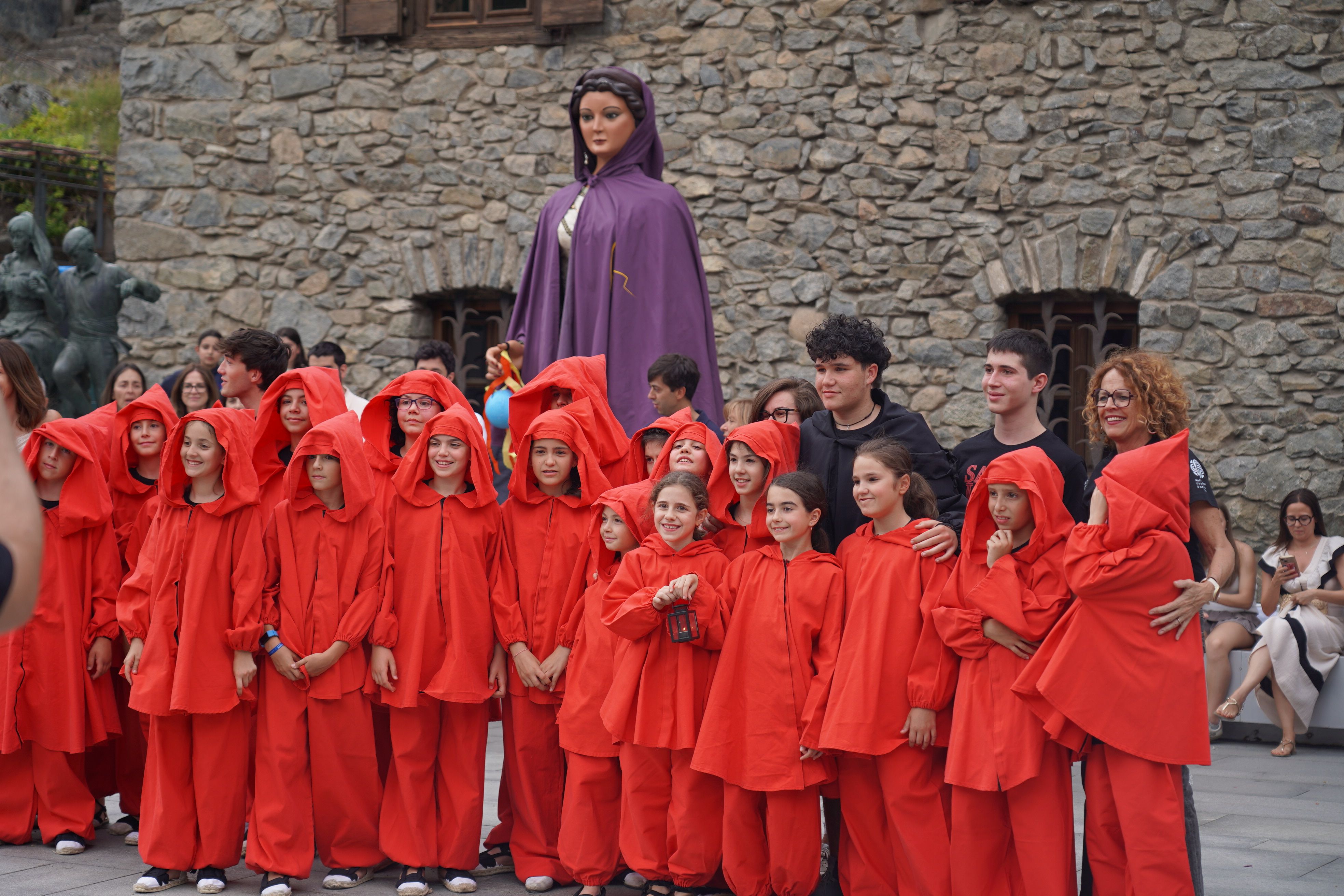 Traspàs de la flama del Canigó a Sant Julià de Lòria. Traspàs de la flama del Canigó a Sant Julià de Lòria.