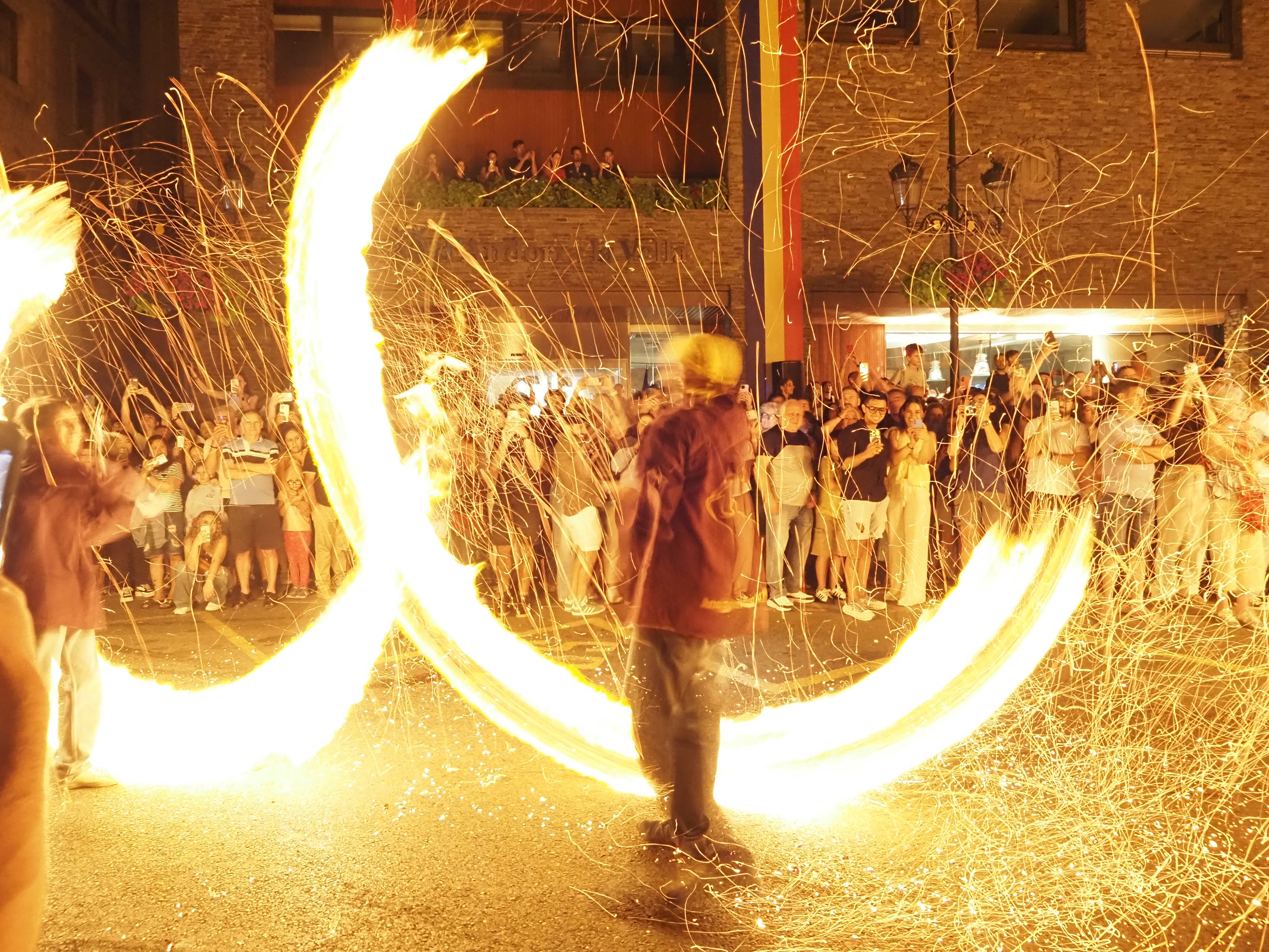 Un fallaire davant del comú d'Andorra la Vella. Un fallaire davant del comú d'Andorra la Vella.
