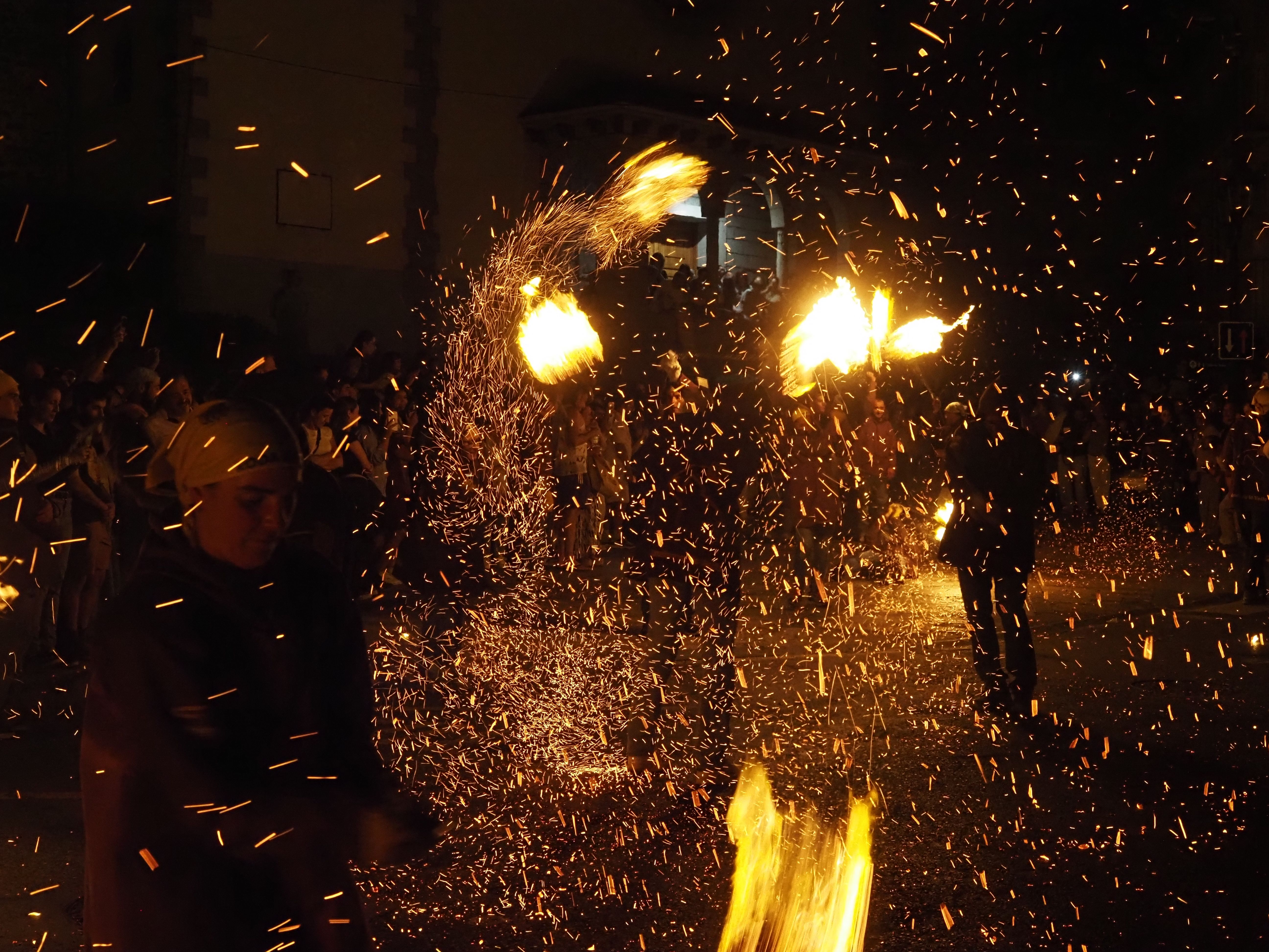 Guspires de les falles d'Andorra la Vella. Guspires de les falles d'Andorra la Vella.