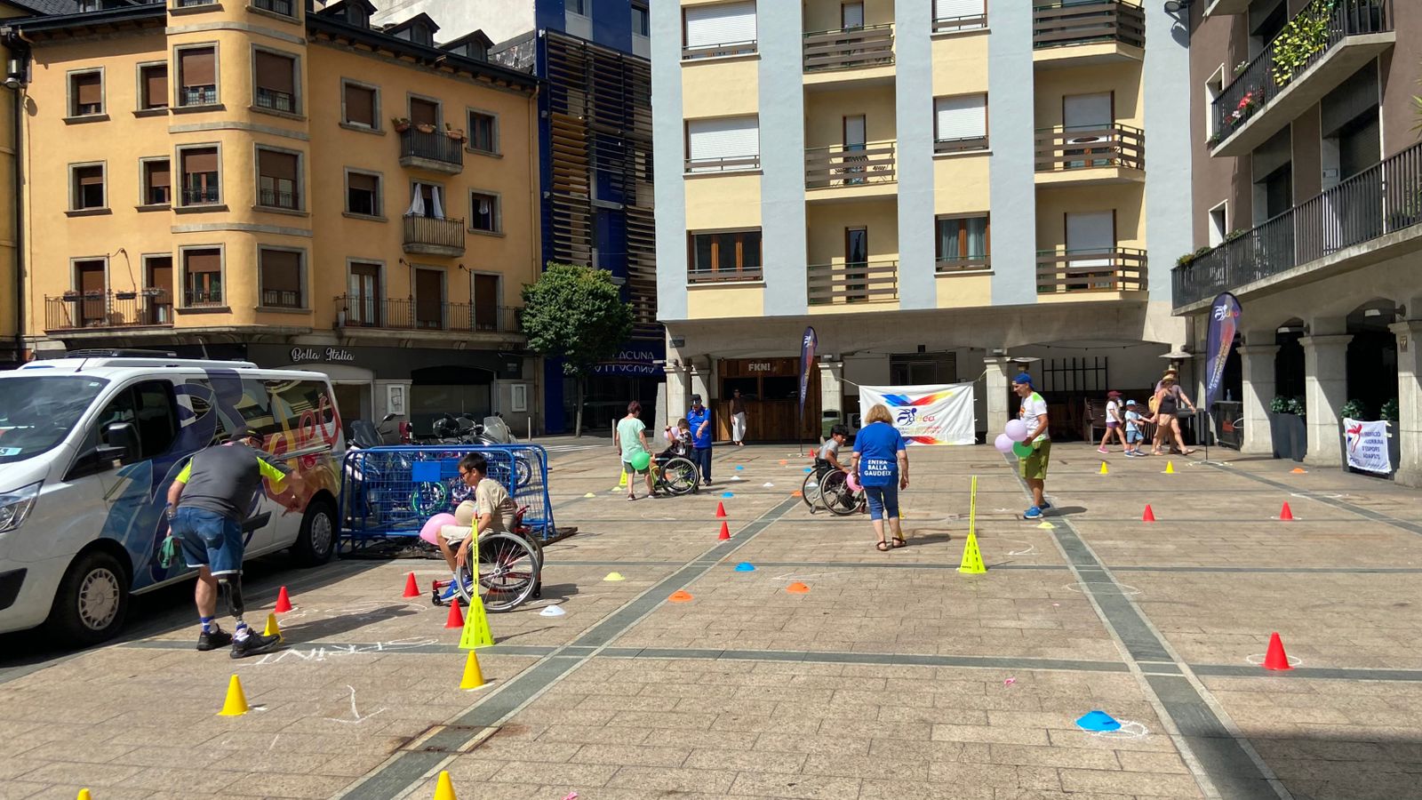 44 joves participen la Gimcana Urbana Jove d’Andorra la Vella.