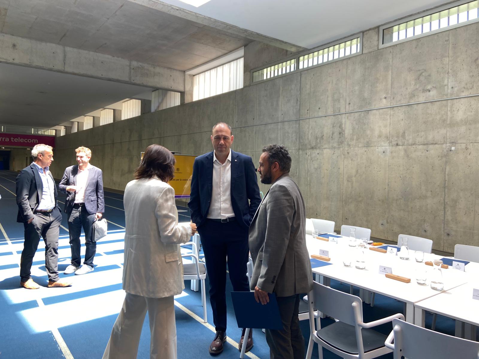 El conseller de la Generalitat de Catalunya, Berni Álvarez, després de la reunió de treball. 