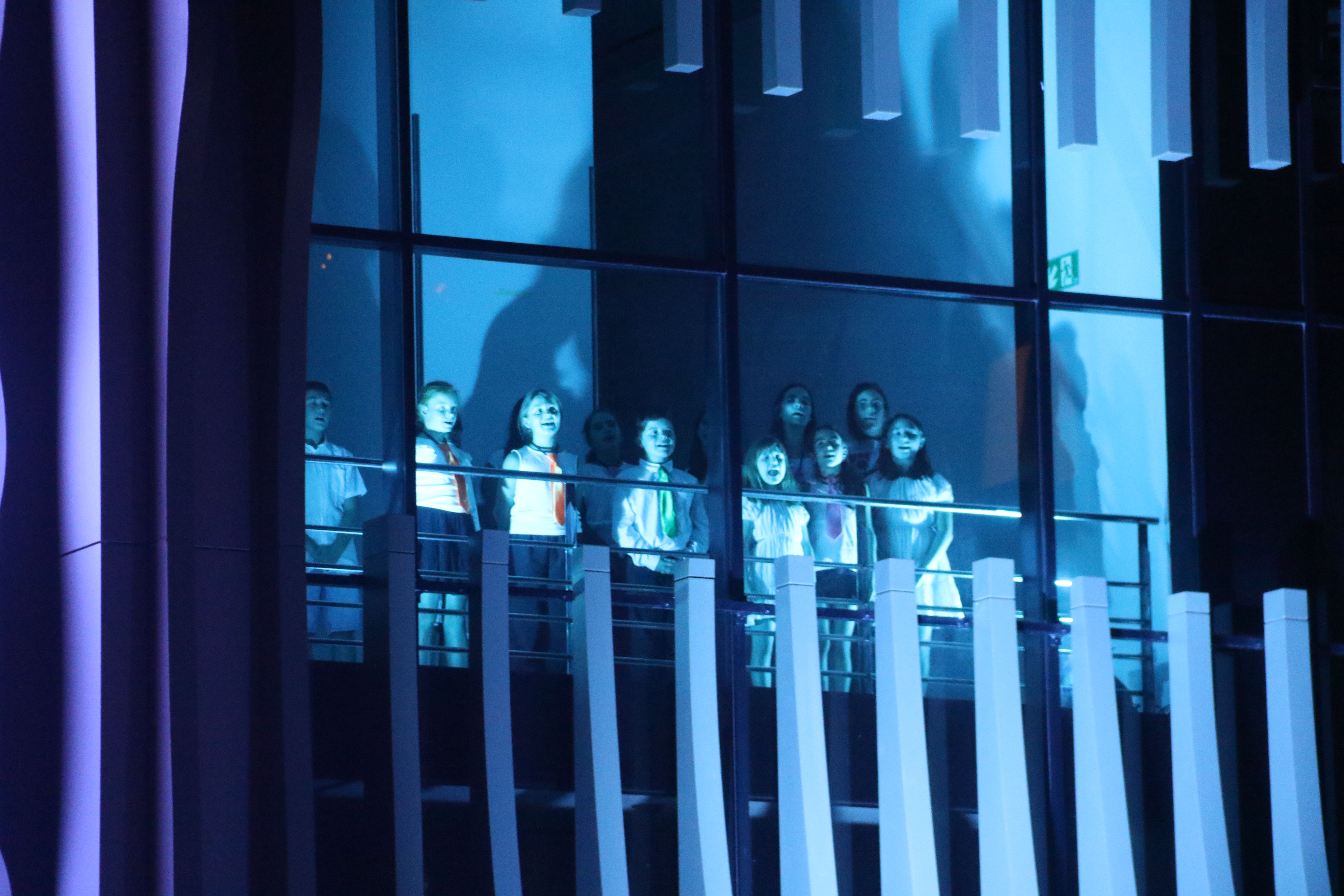Els Petits Cantaires en escena.