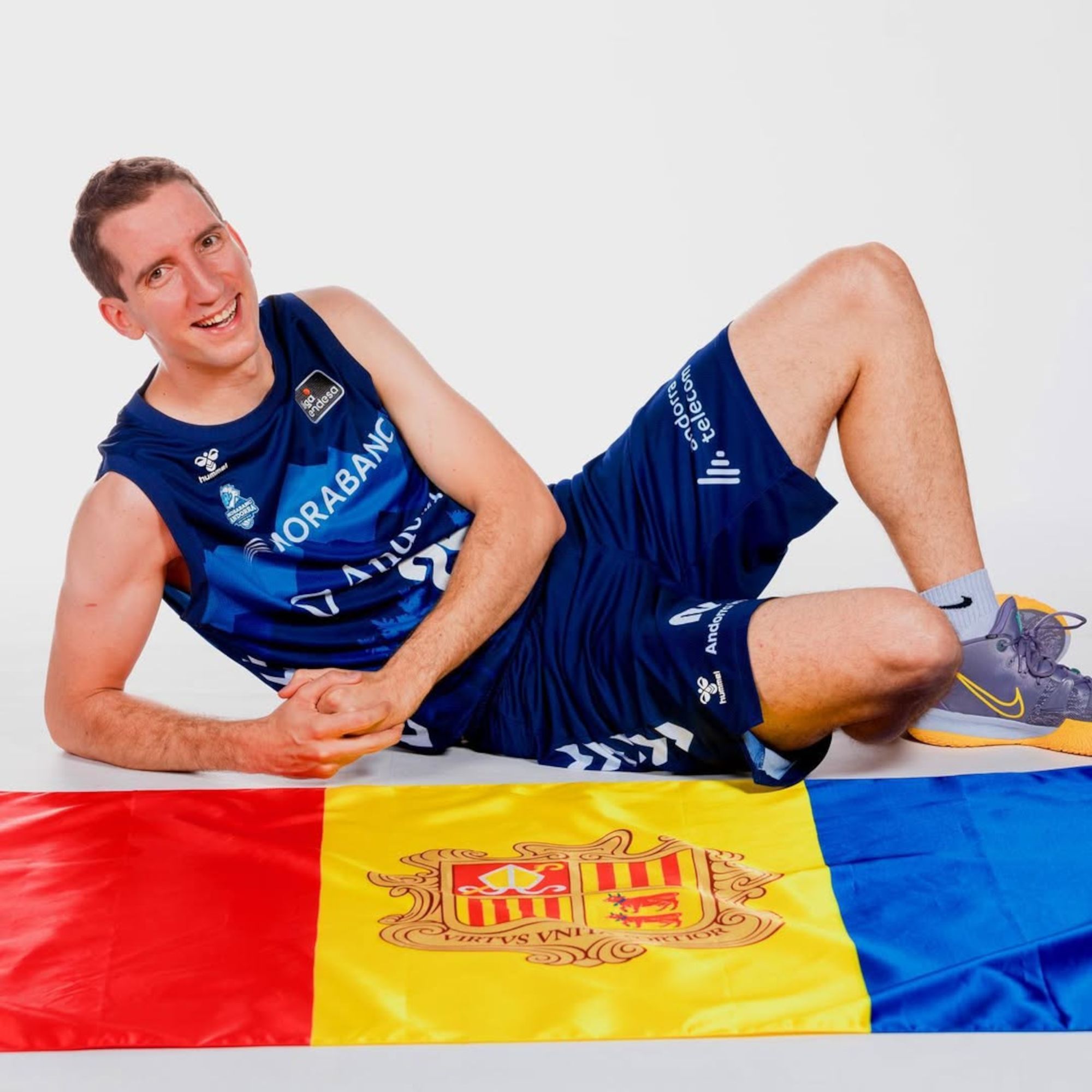 Guille Colom, en una sessió de fotos del MoraBanc Andorra. 