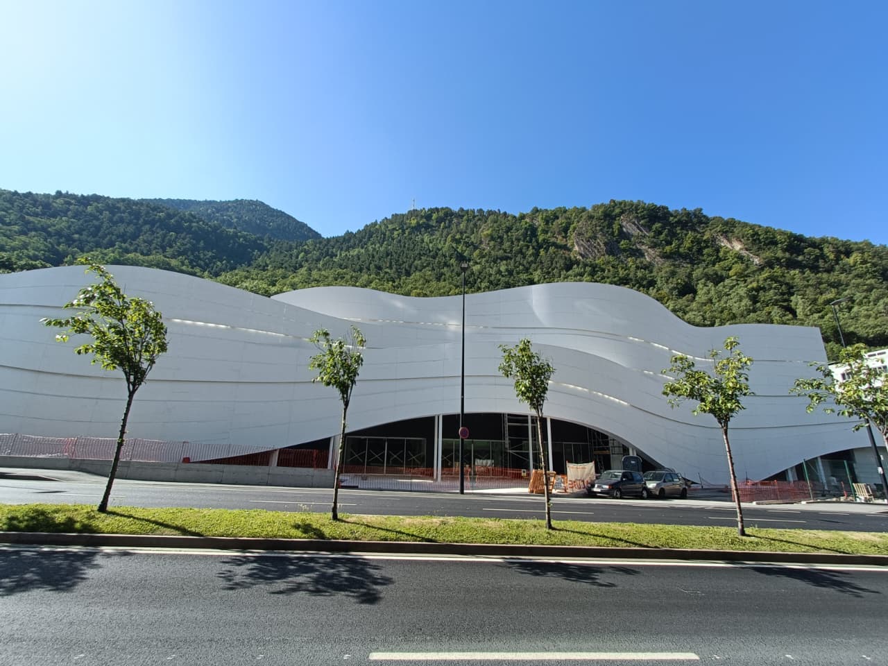 El recinte que hi ha a l'avinguda Tarragona, a Andorra la Vella, just davant per davant de l'Andorra 2000 operat per Carrefour.