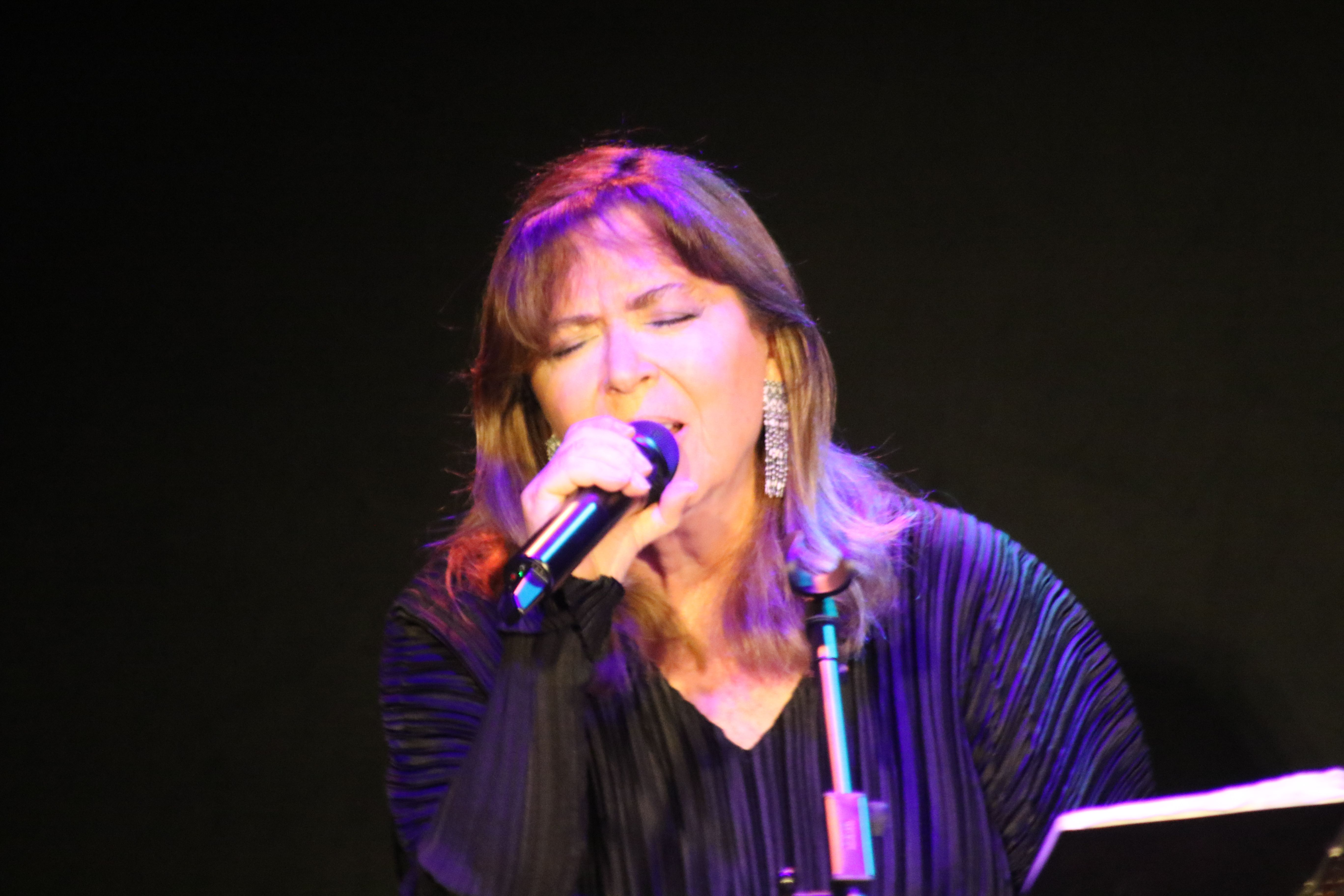 Maria del Mar Bonet en ple recital.